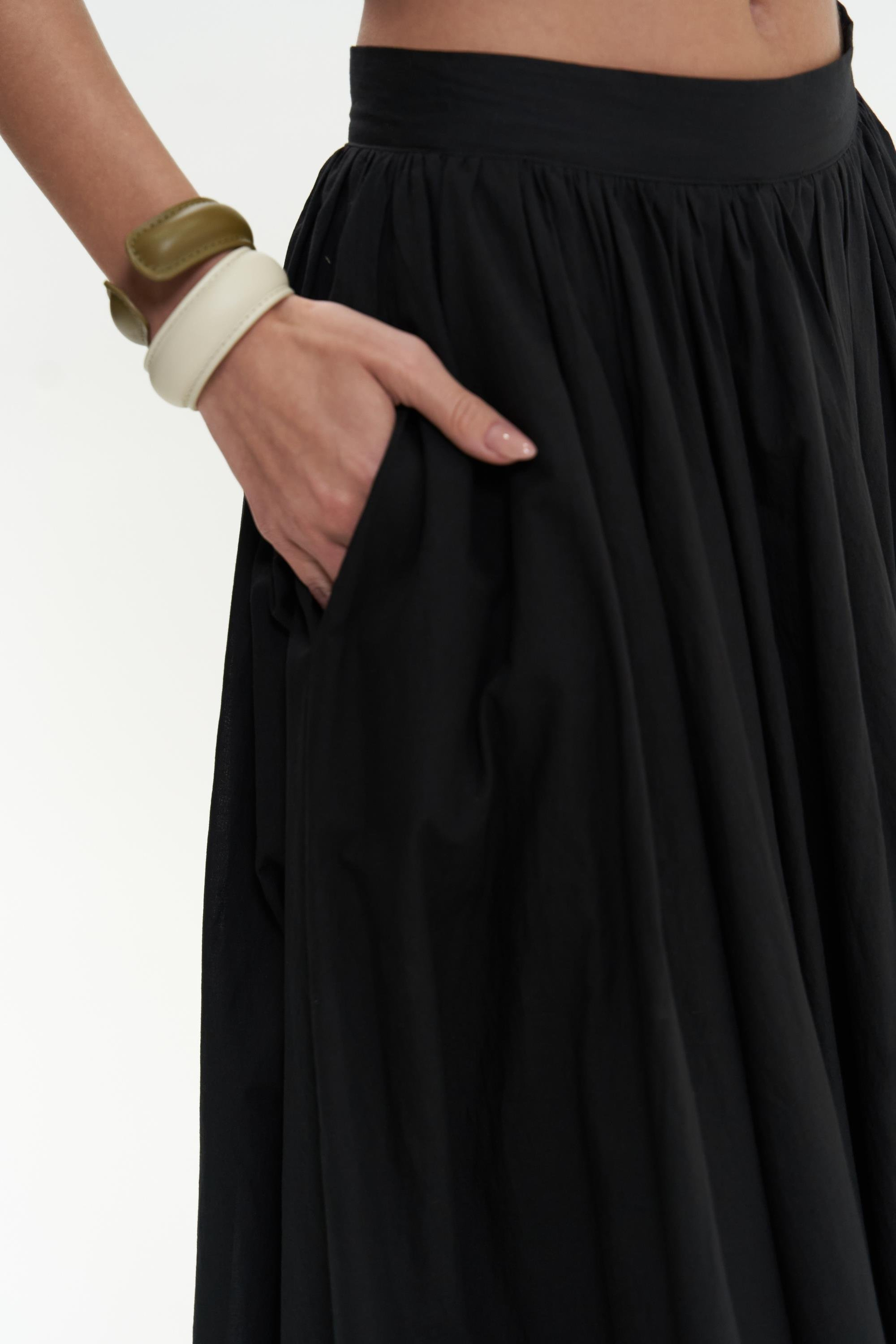 Faylinn Pileli Uzun Siyah Etek 