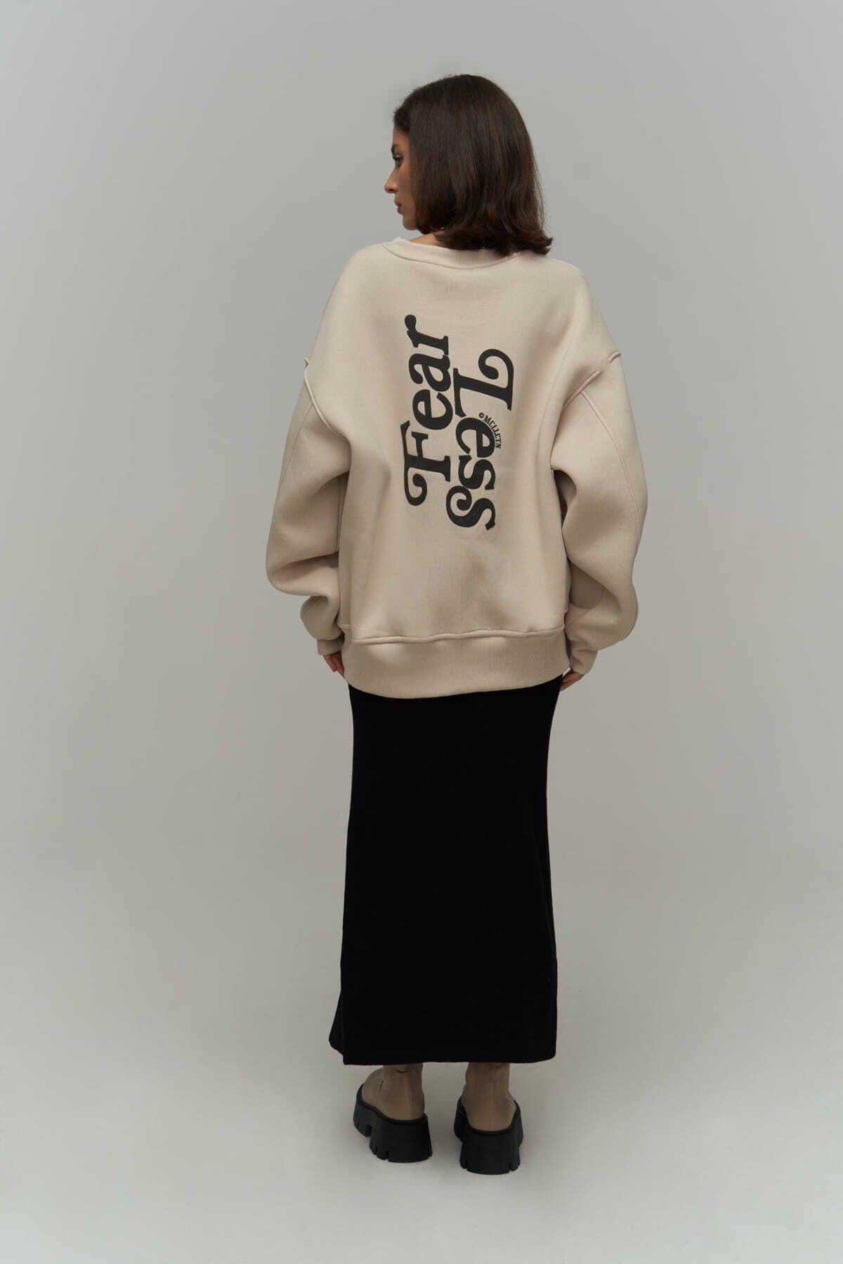 MCLLCTN Fear Less Beige Unisex Oversize Sweatshirt