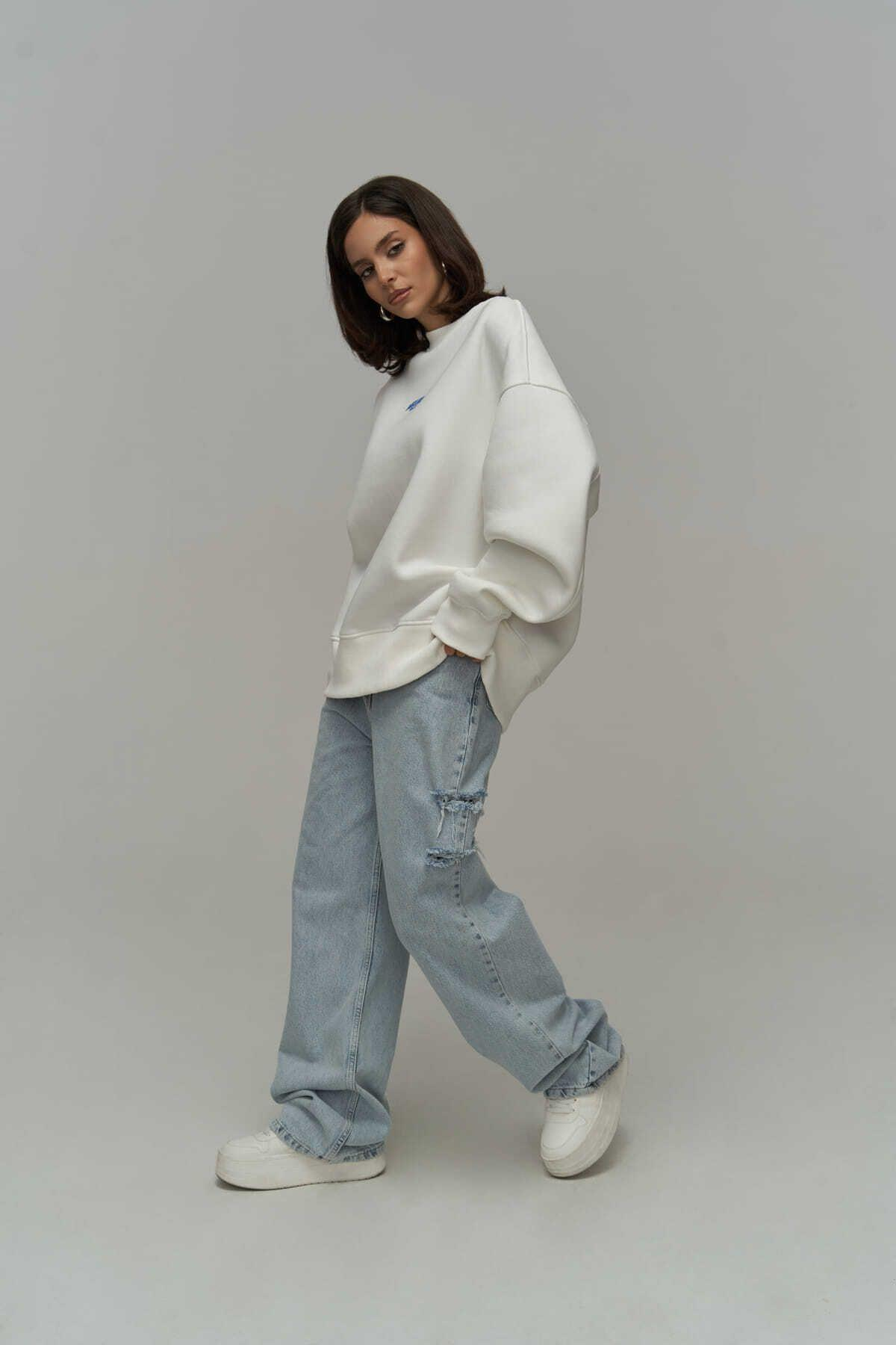 MCLLCTN Fear Less White Unisex Oversize Sweatshirt