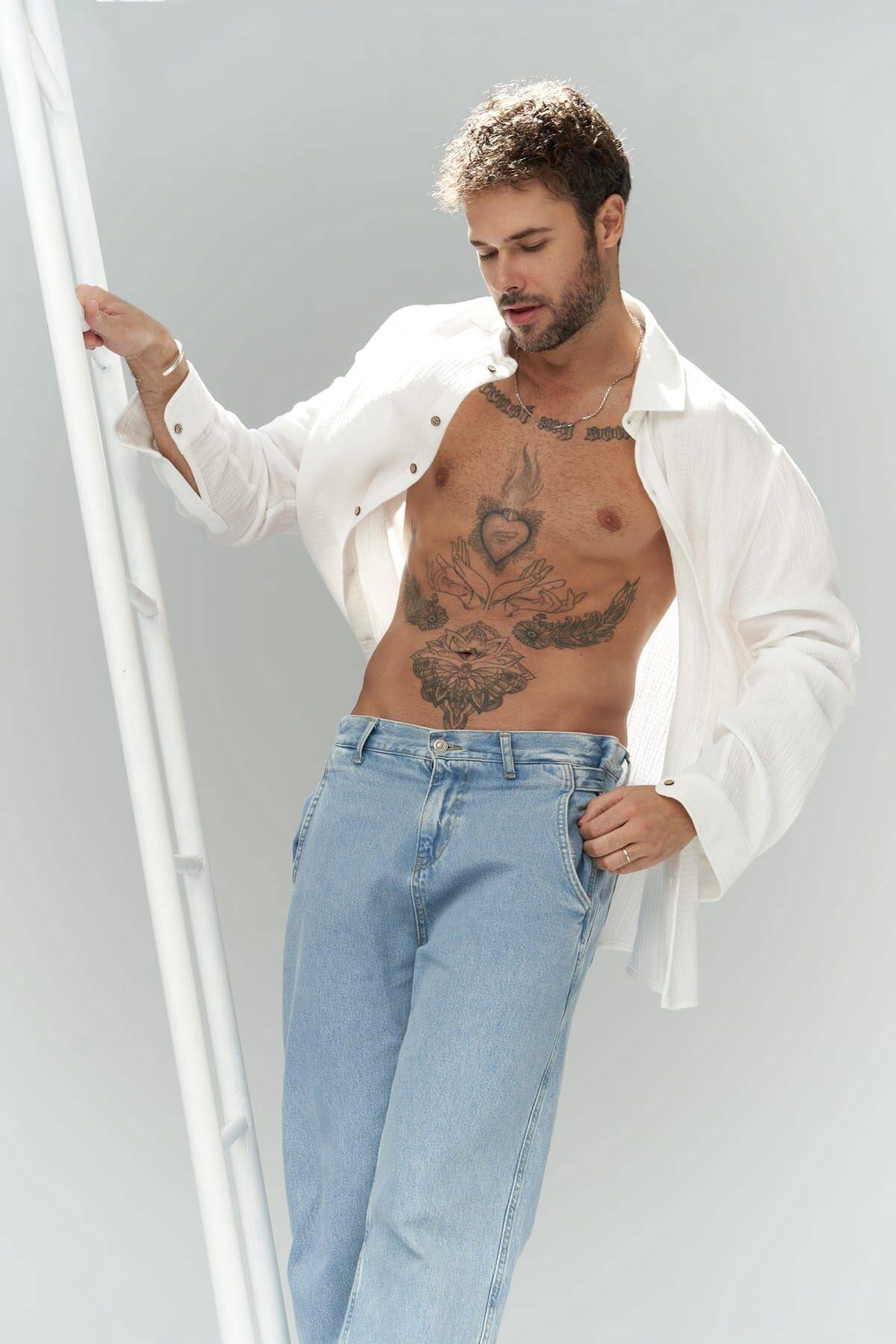 Fergusan Men's Blue Jeans with Belt Detail