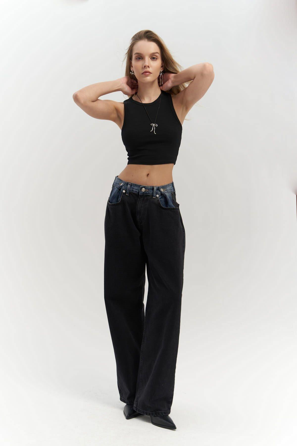 Fleur Ribbed Halterneck Black Crop