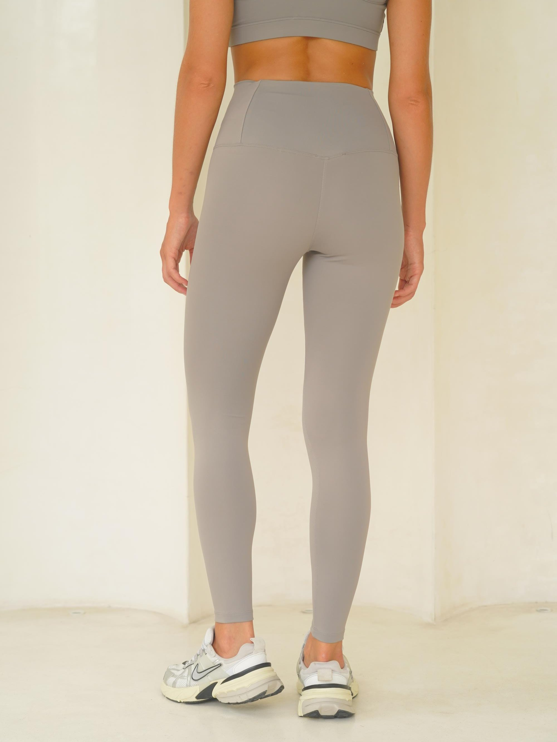 Fold Bilek Hizasında Gri Tayt