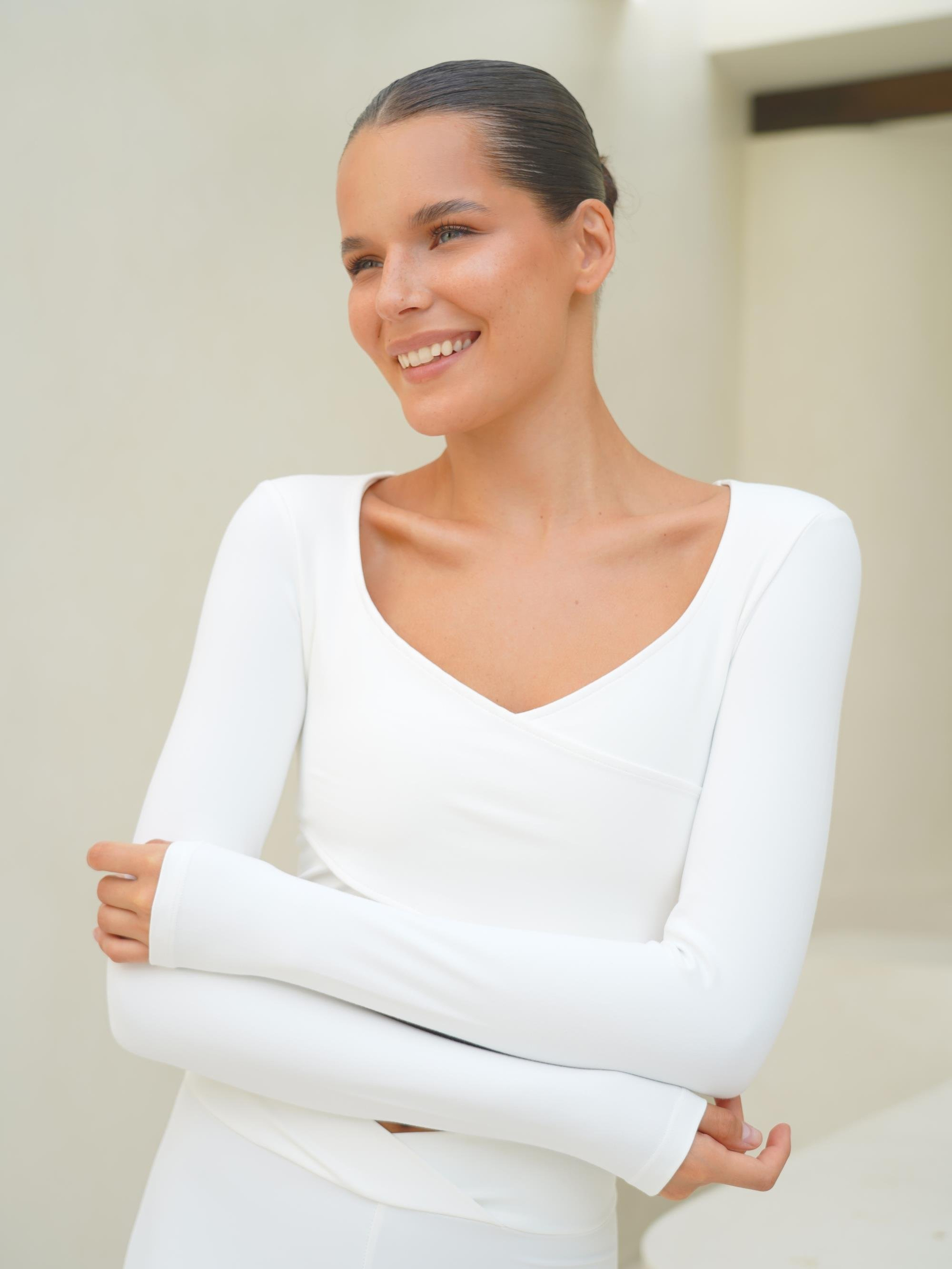 Gaia Uzun Kollu Çapraz Detay Beyaz Crop