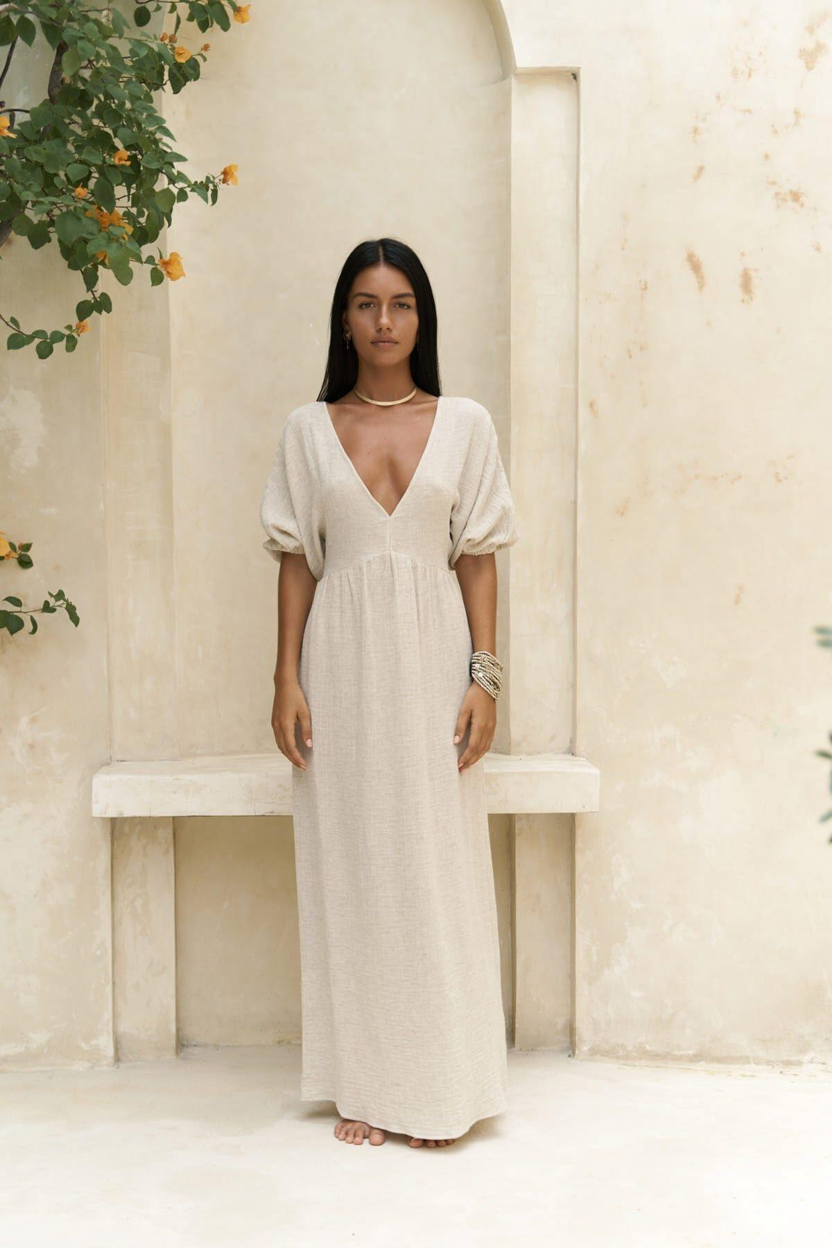 Habire Sırt Dekolteli Bej Elbise