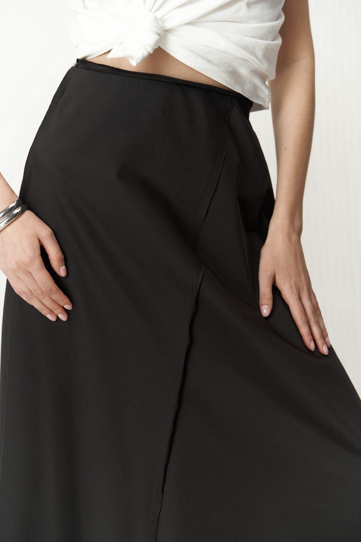 Hendra Black Skirt 