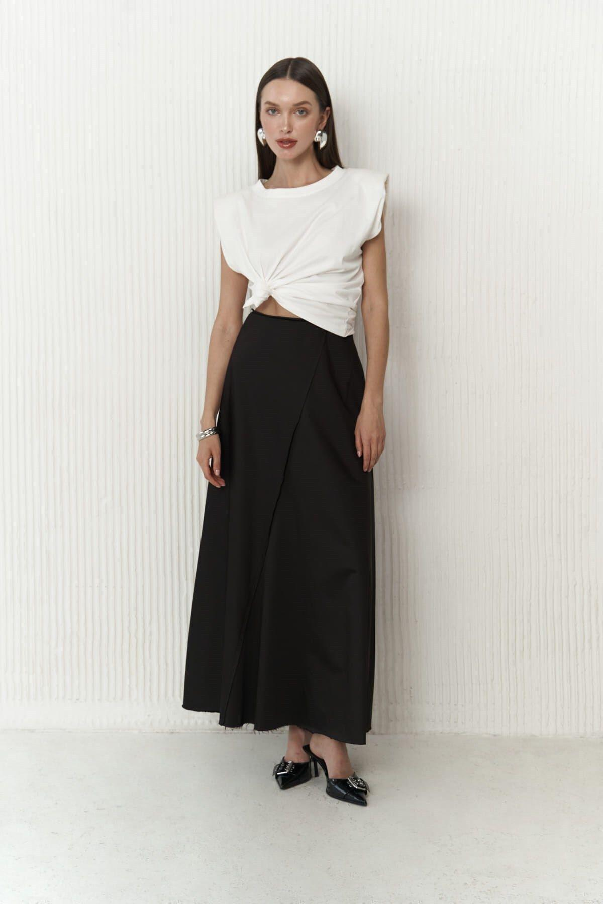 Hendra Black Skirt 