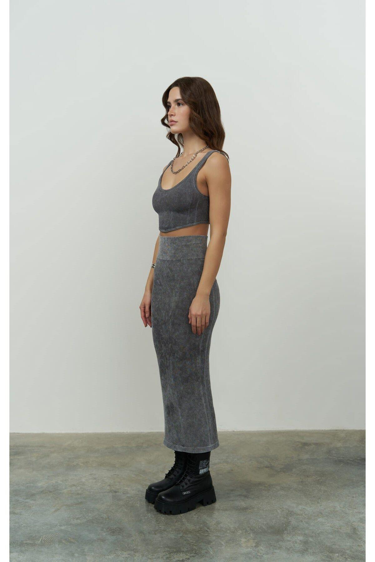 Jade Dark Gray Ribbed Skirt Mai