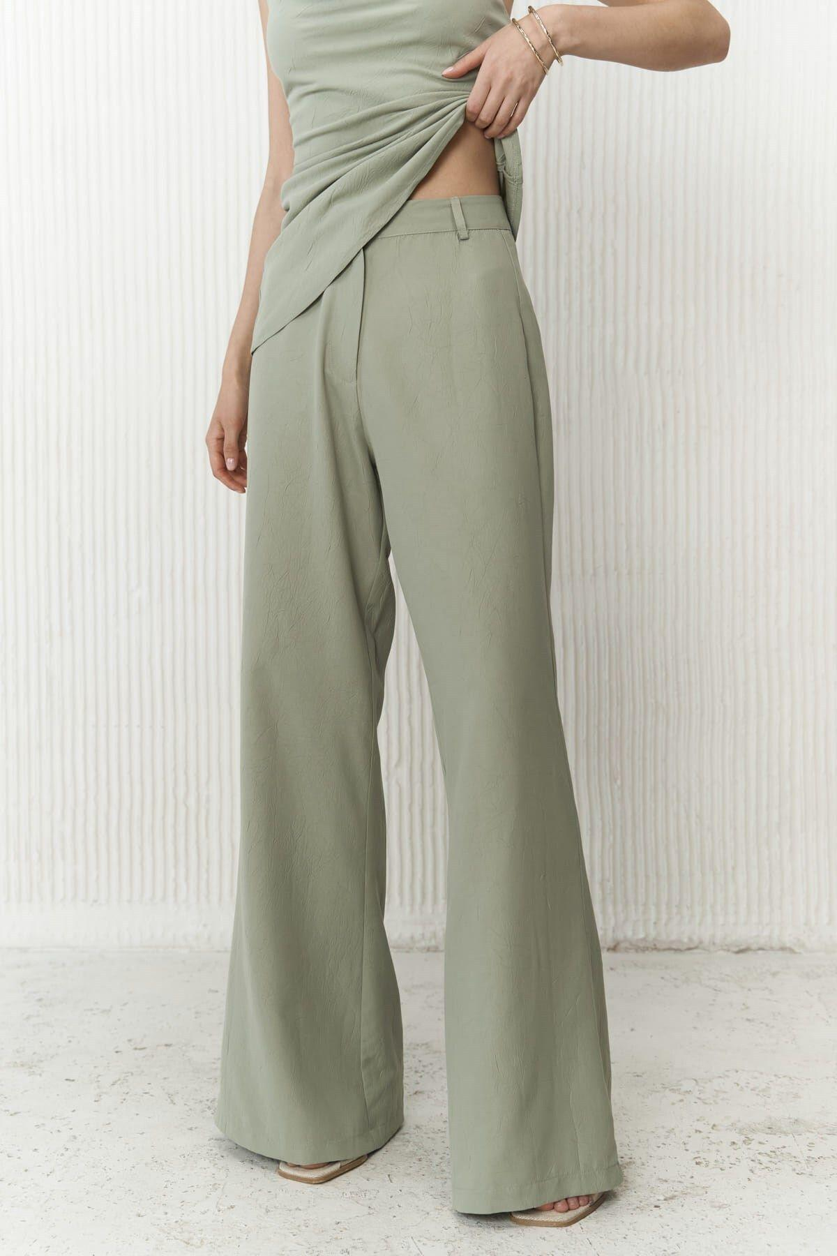 Javier Light Green Crop&Trousers Set