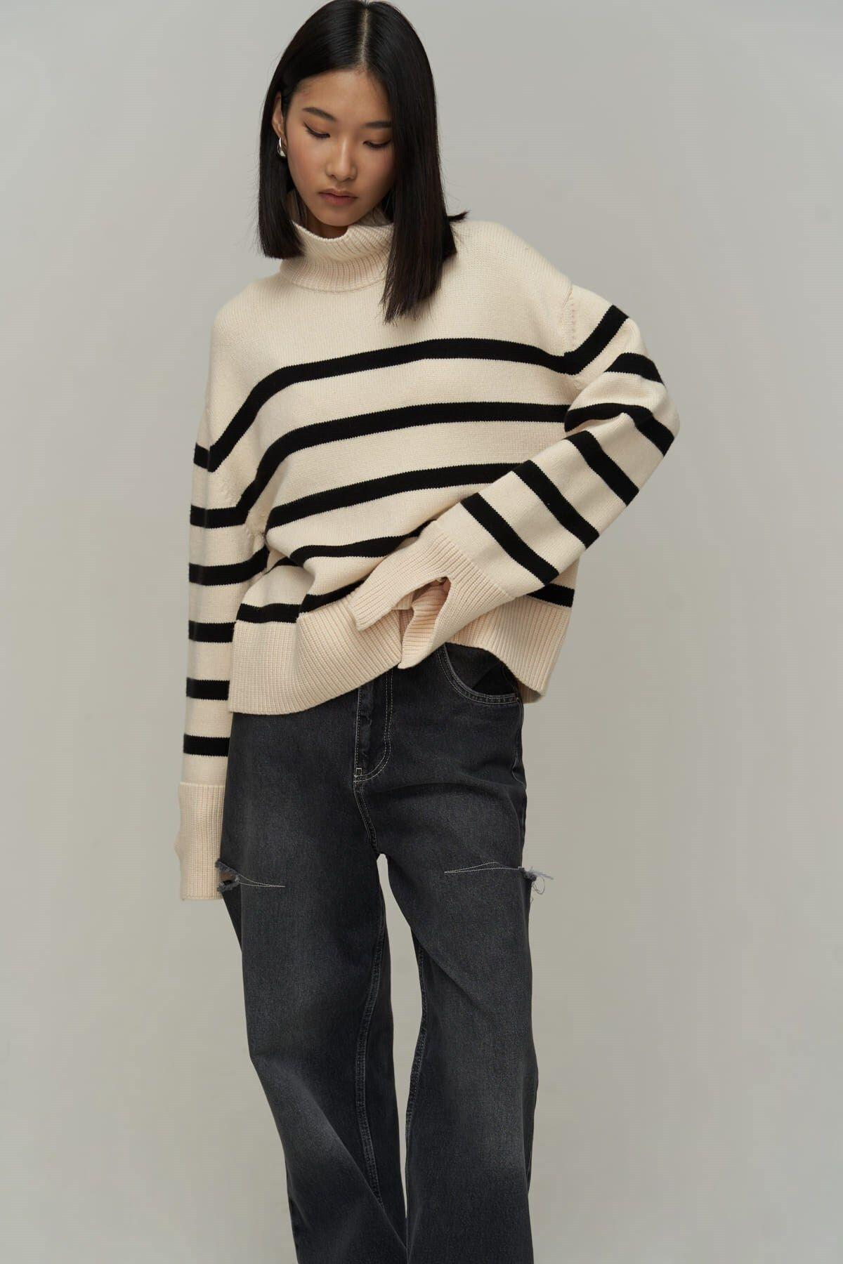 Mai Collection Jeff Ecru High Neck Striped Sweater