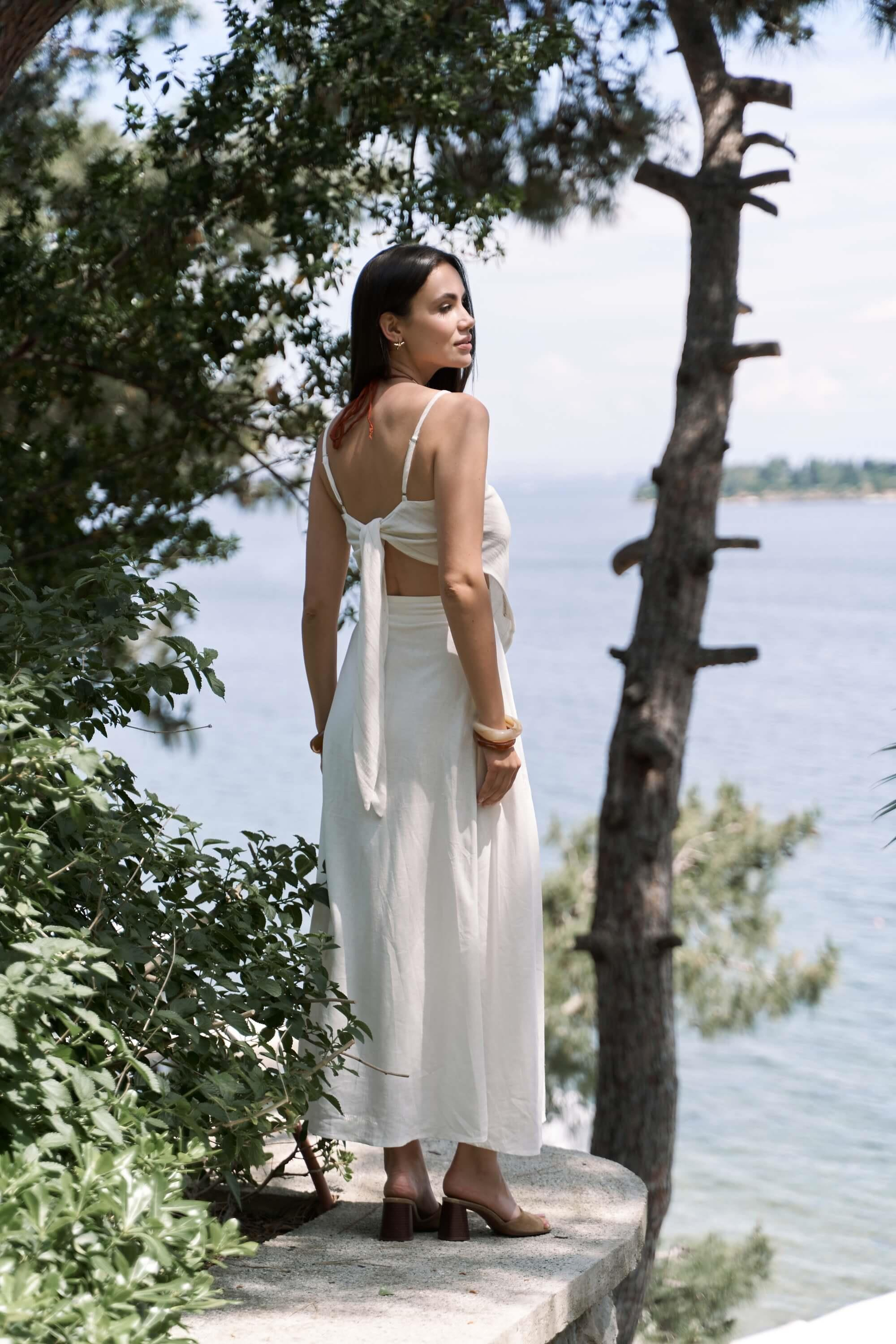 Kita Üçgen Detay Çizgili Ekru Keten Crop