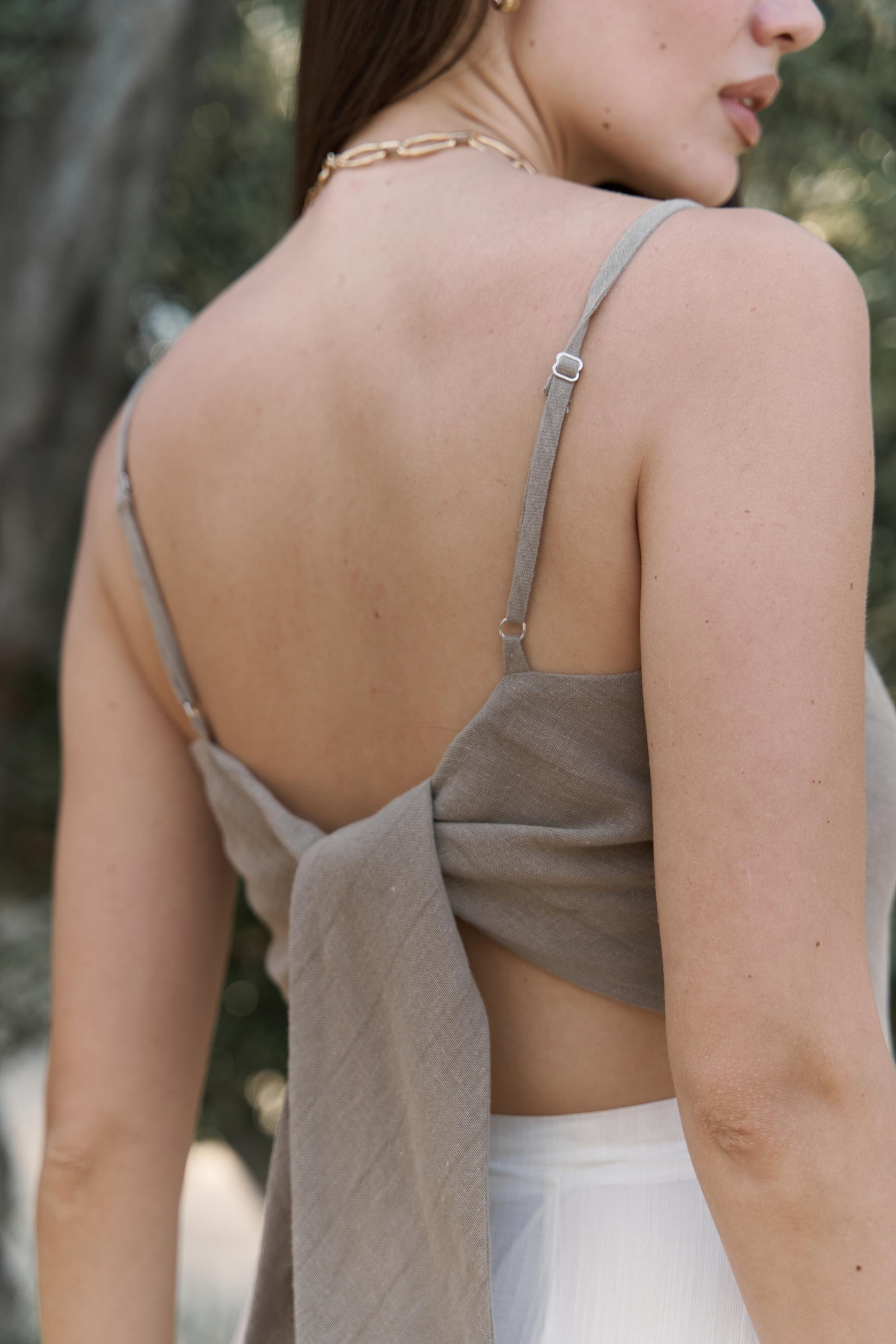 Kita Üçgen Detay Çizgili Haki Keten Crop