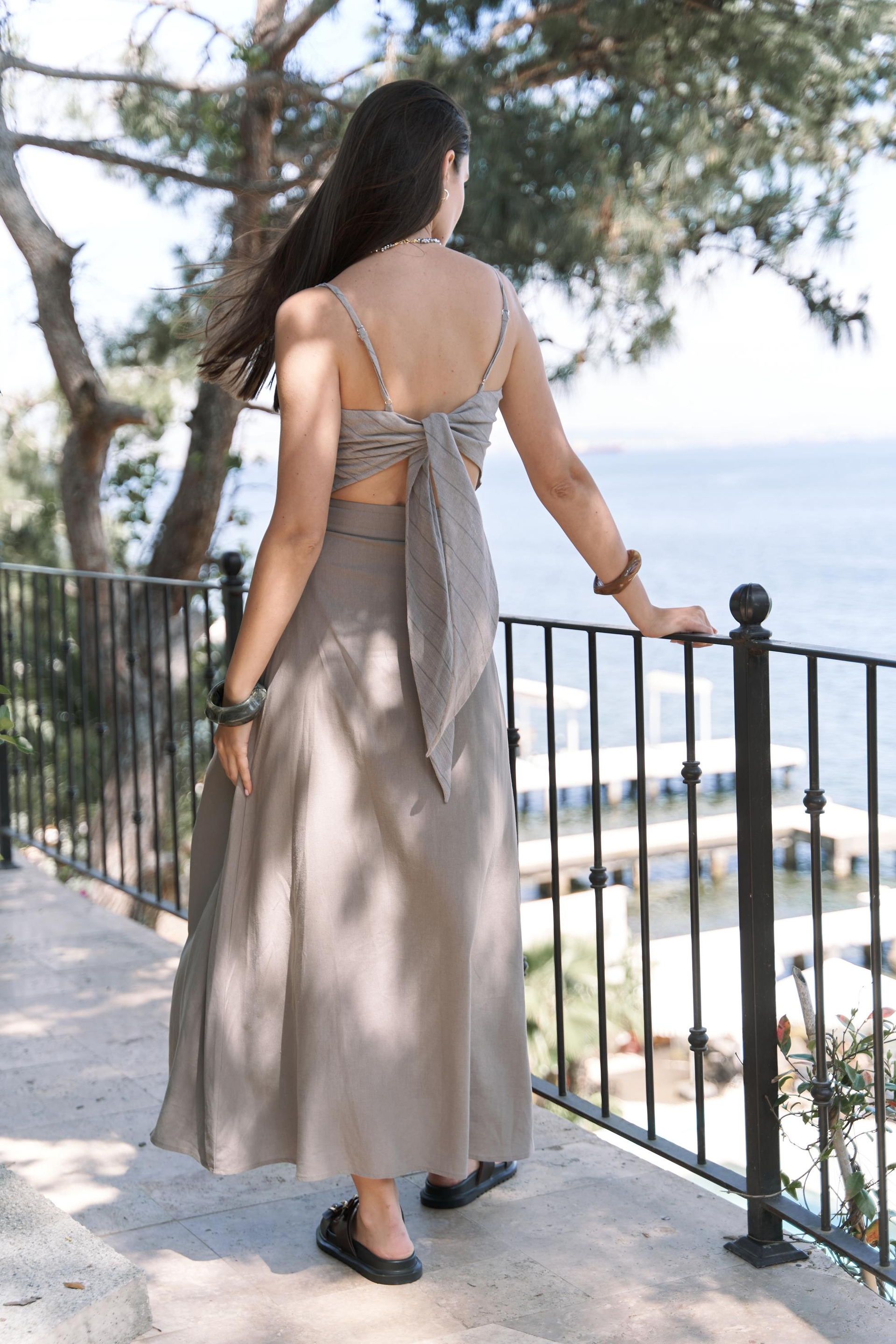 Kita Üçgen Detay Çizgili Vizon Keten Crop