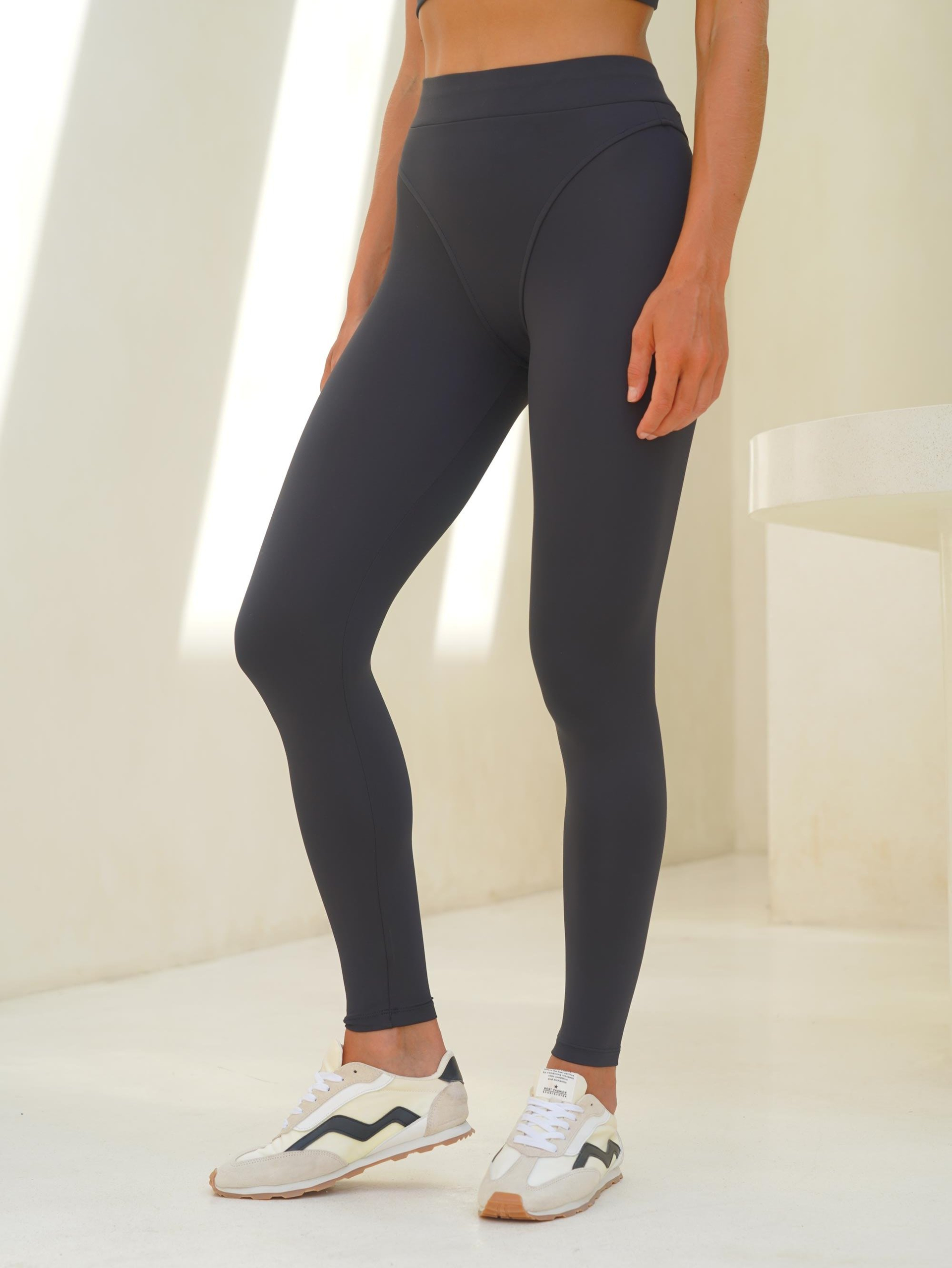 Kratos Dikiş Detay Uzun Siyah Tayt