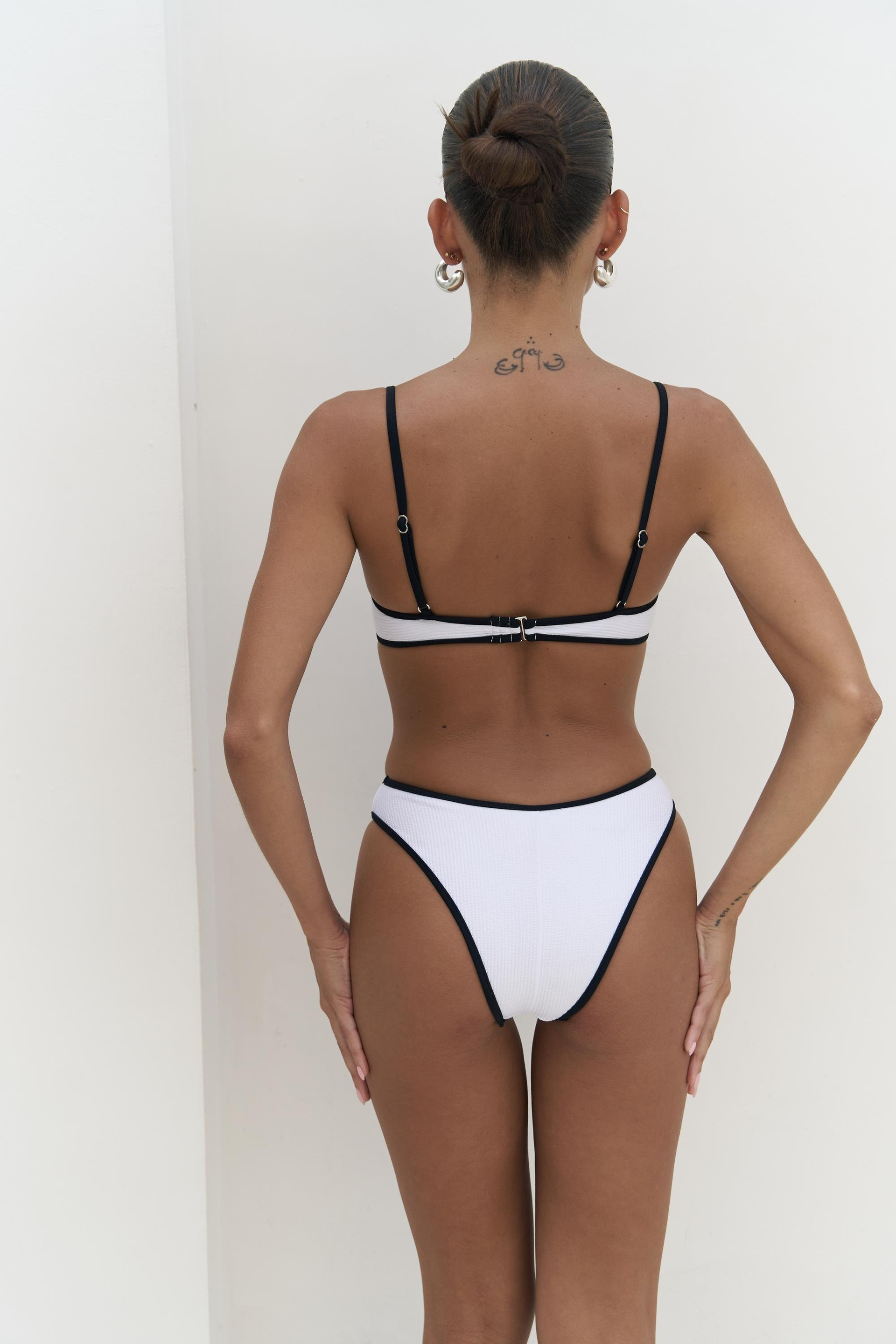 Laili Kontrast Şerit Detaylı Beyaz Bikini Altı