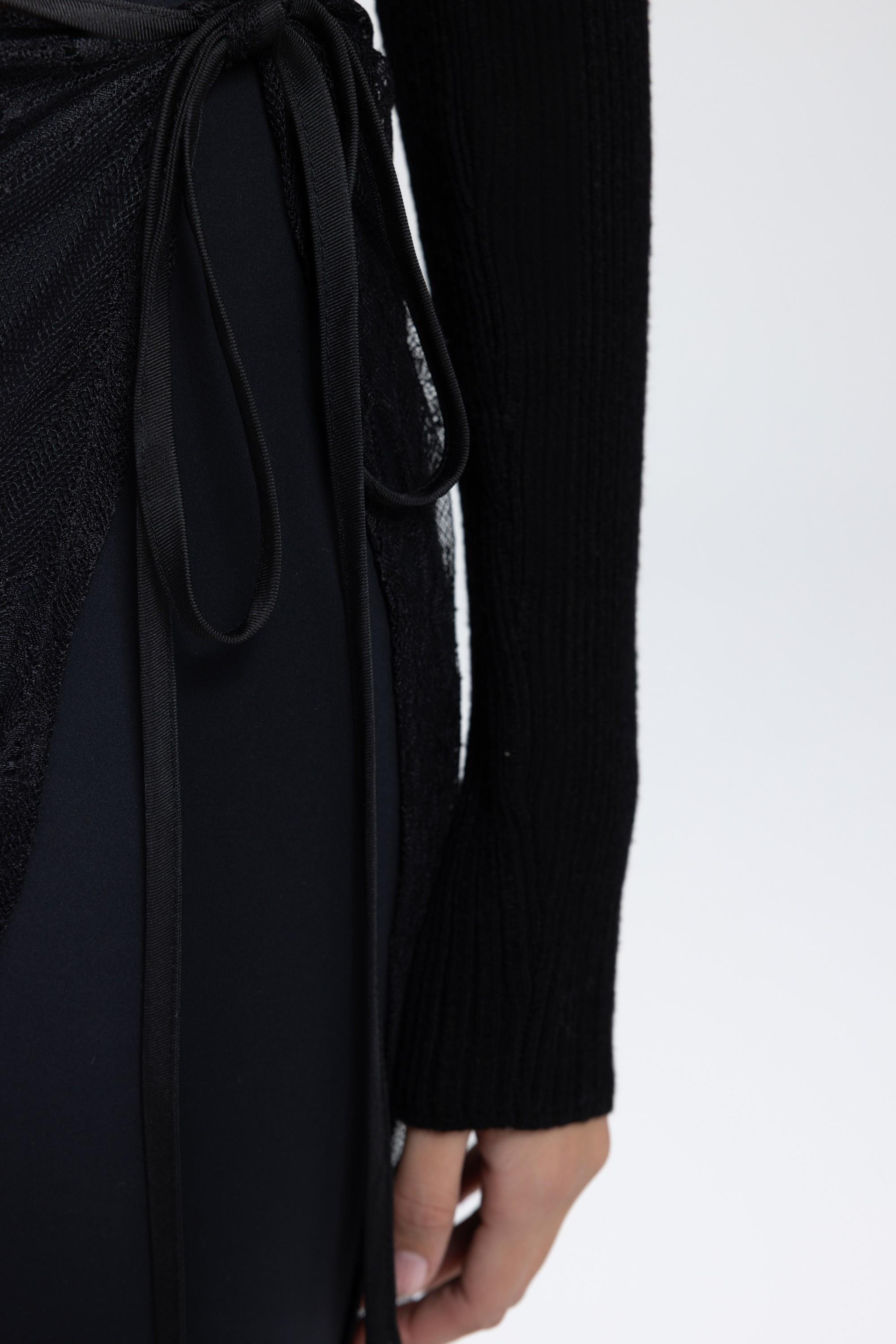 Liana Siyah Yumuşak Doku Triko Crop