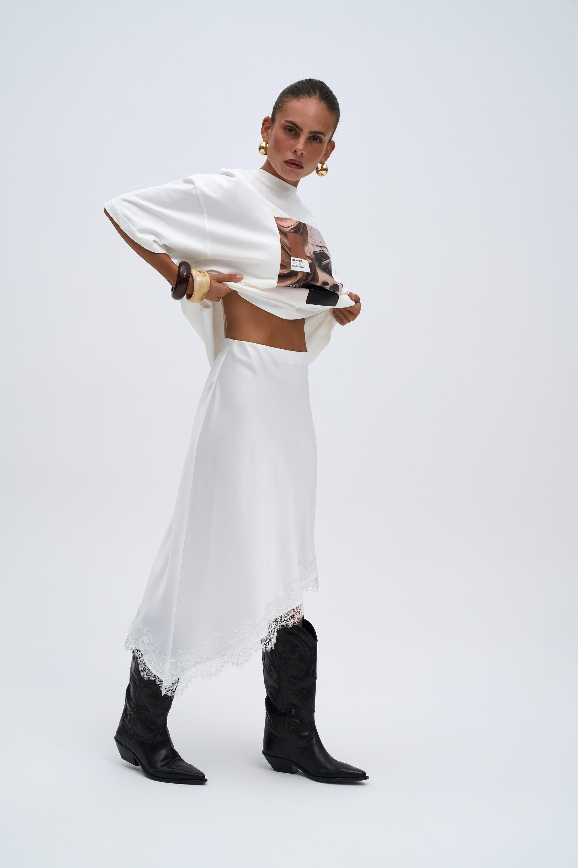 Lina Dantel Detay Beyaz Saten Etek