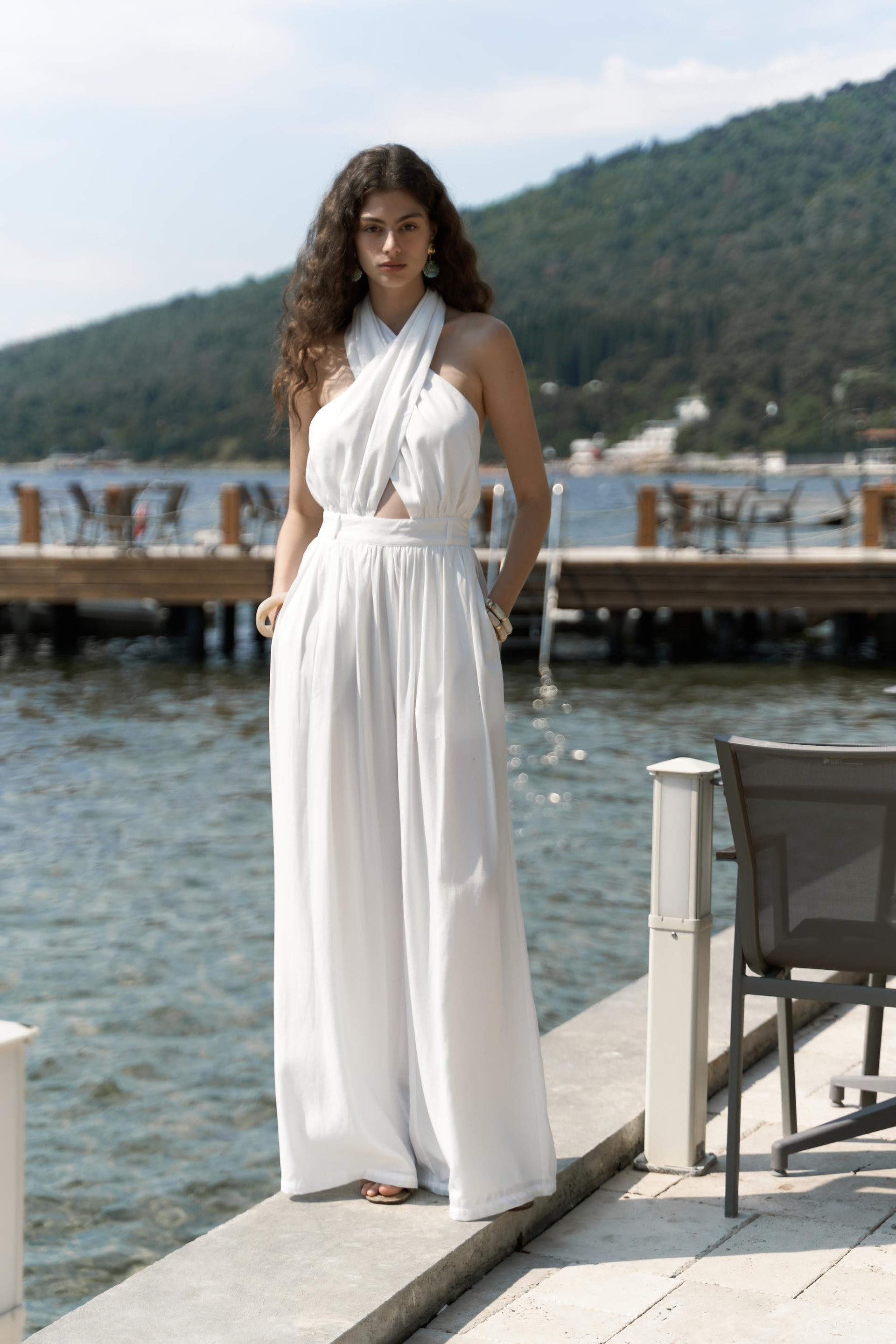 Lios Pencere Detay Ekru Uzun Tulum