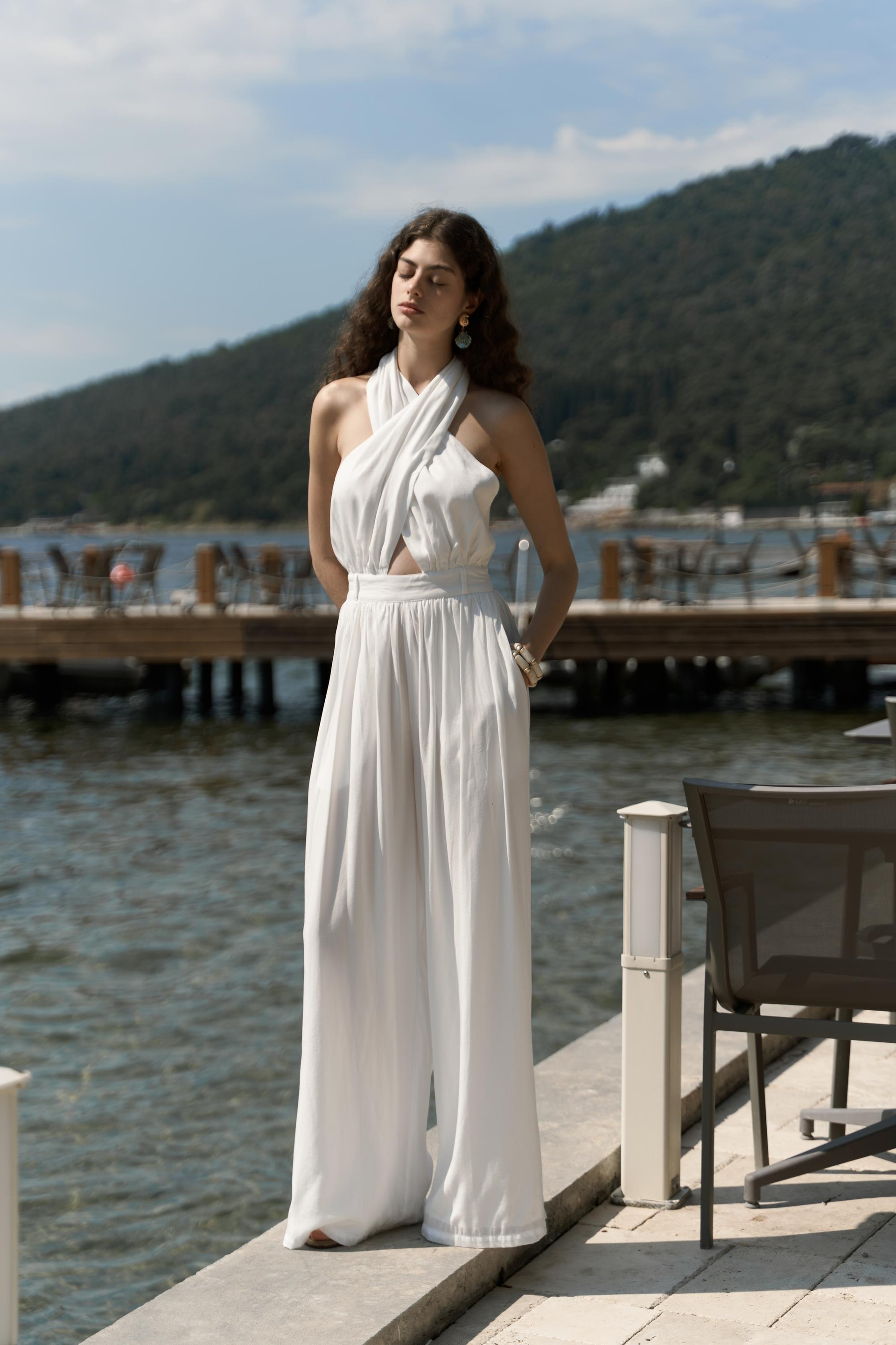 Lios Pencere Detay Ekru Uzun Tulum