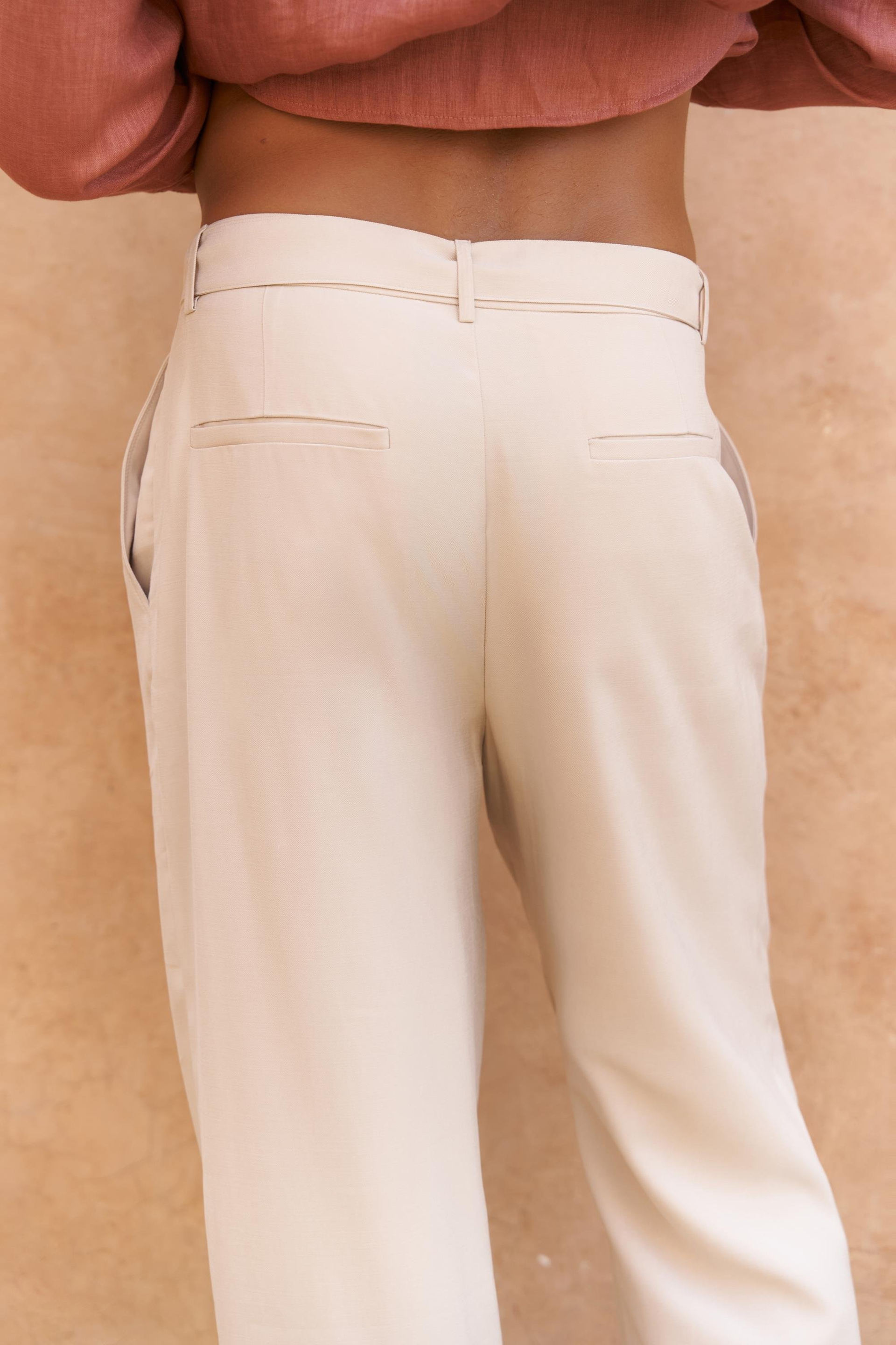 Lorenza Kemer Detay Bej Erkek Pantolon