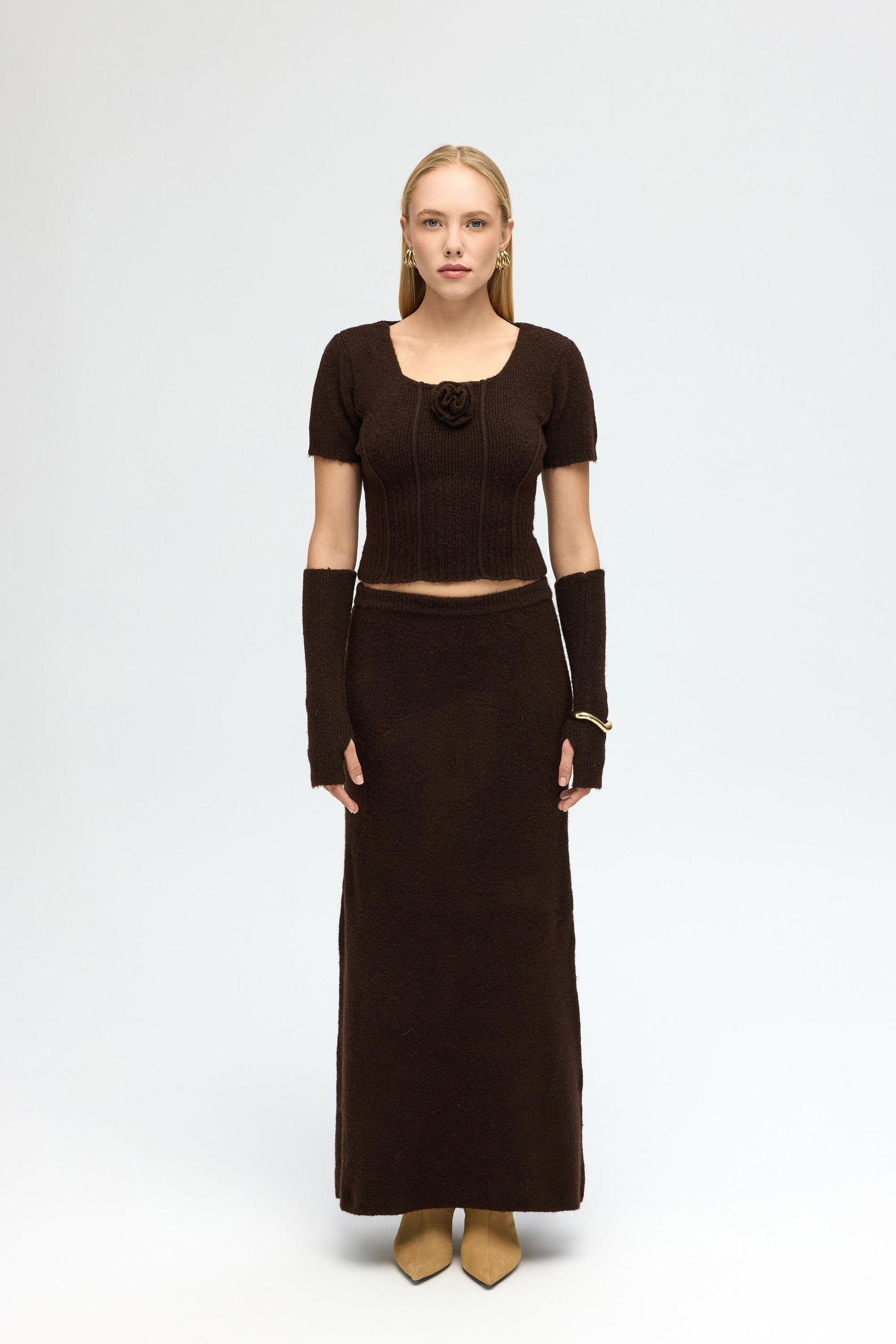 Lumi Gül Detay Kahve Crop Etek Triko Takım