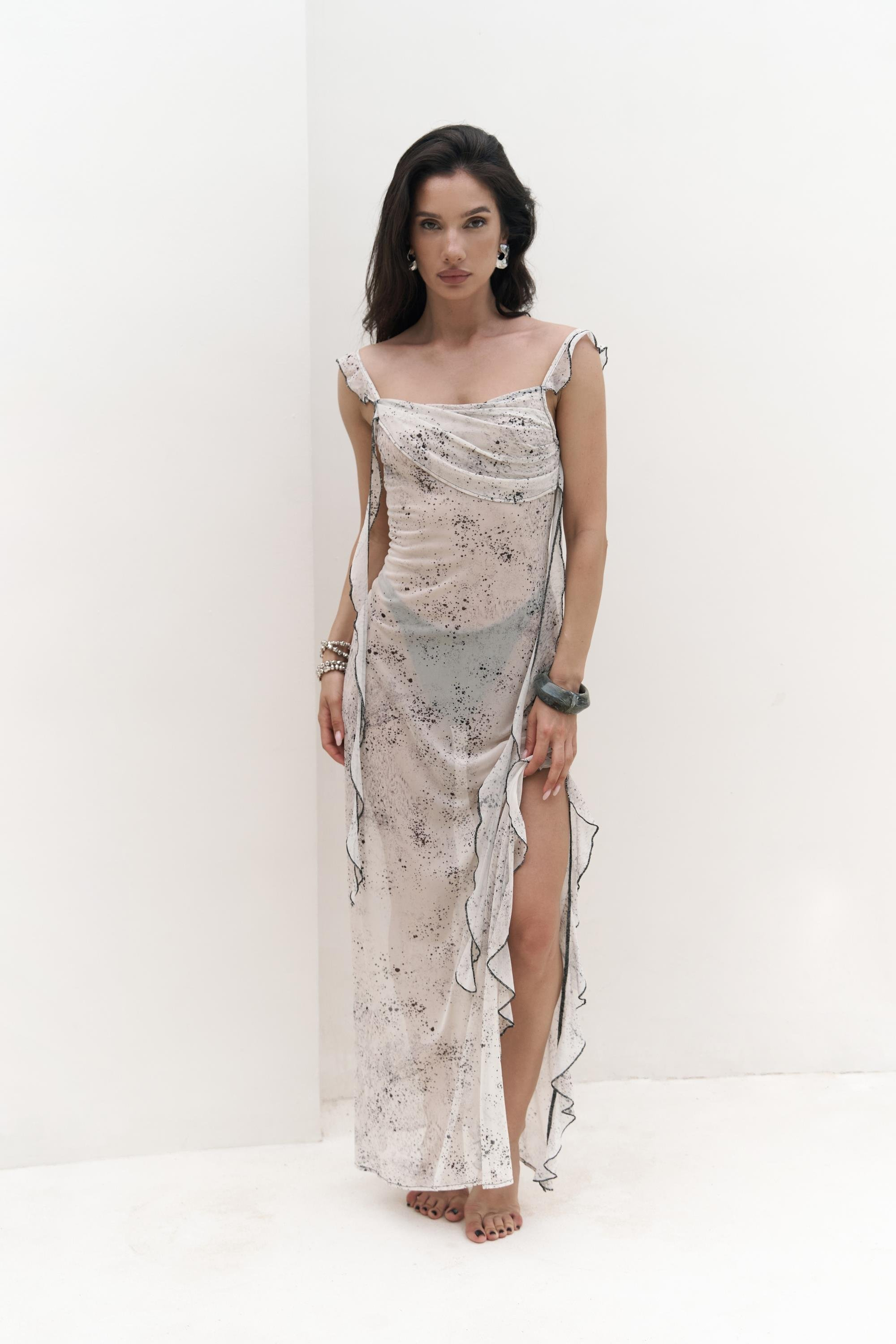 Magi Fırfır Detay Bej Uzun Elbise