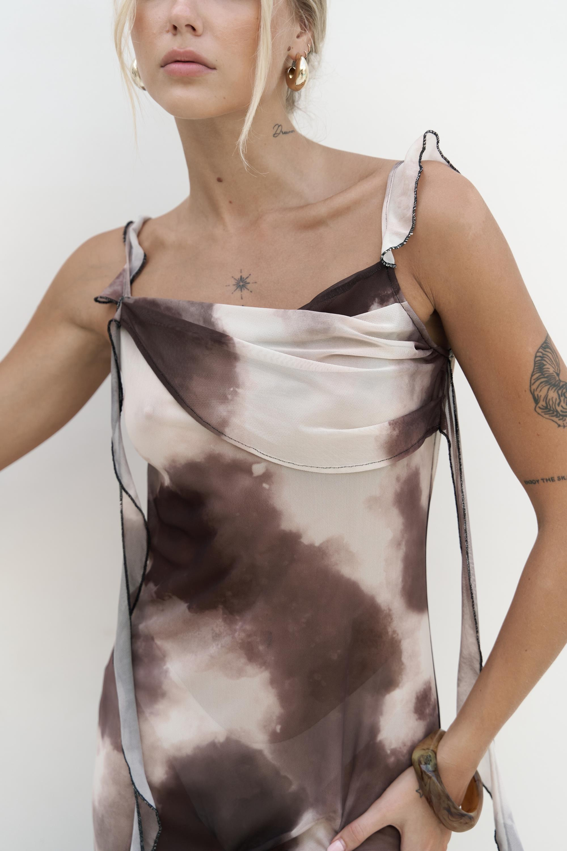 Magi Fırfır Detay Kahve Uzun Elbise