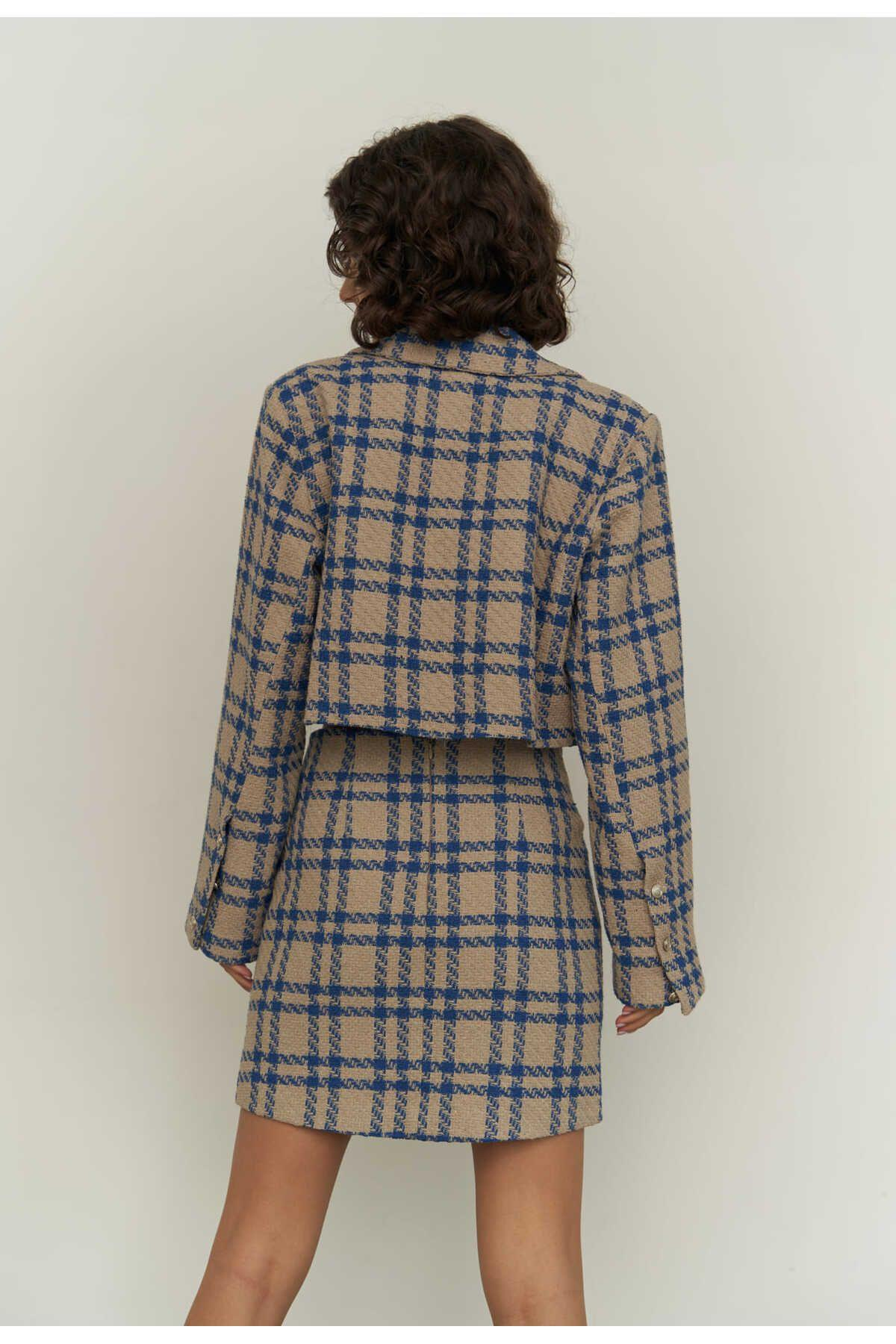 Mai Frankie Blue Straw Suit