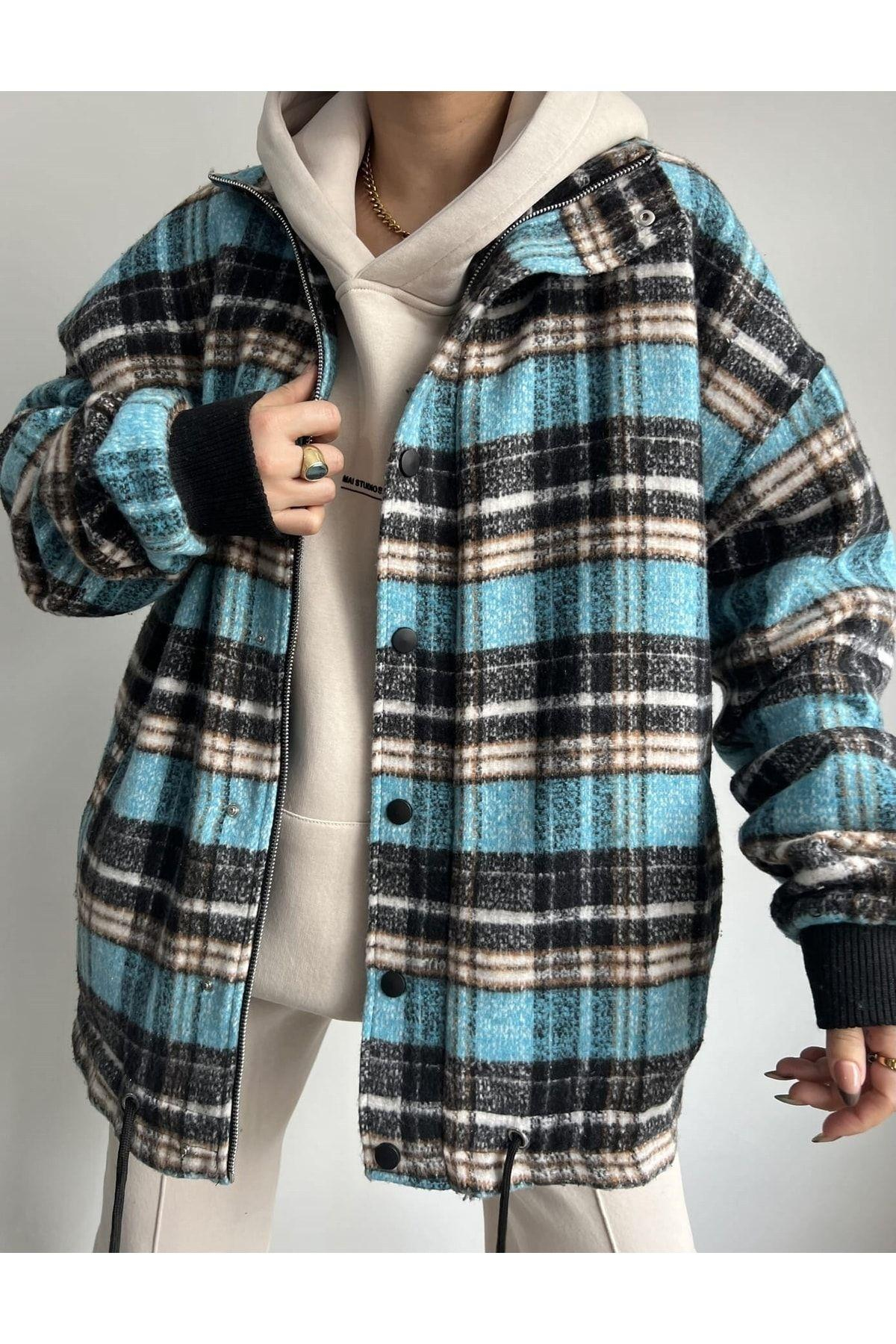 Mai Snoopy Turquoise Flannel Zrope-Up Jacket