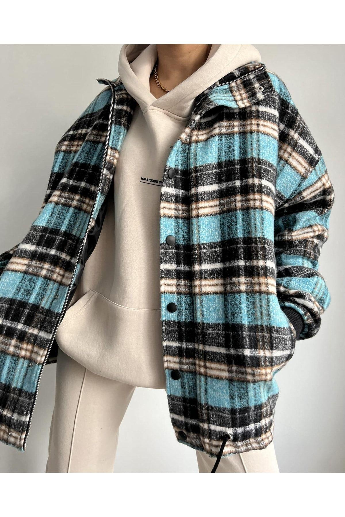 Mai Snoopy Turquoise Flannel Zrope-Up Jacket