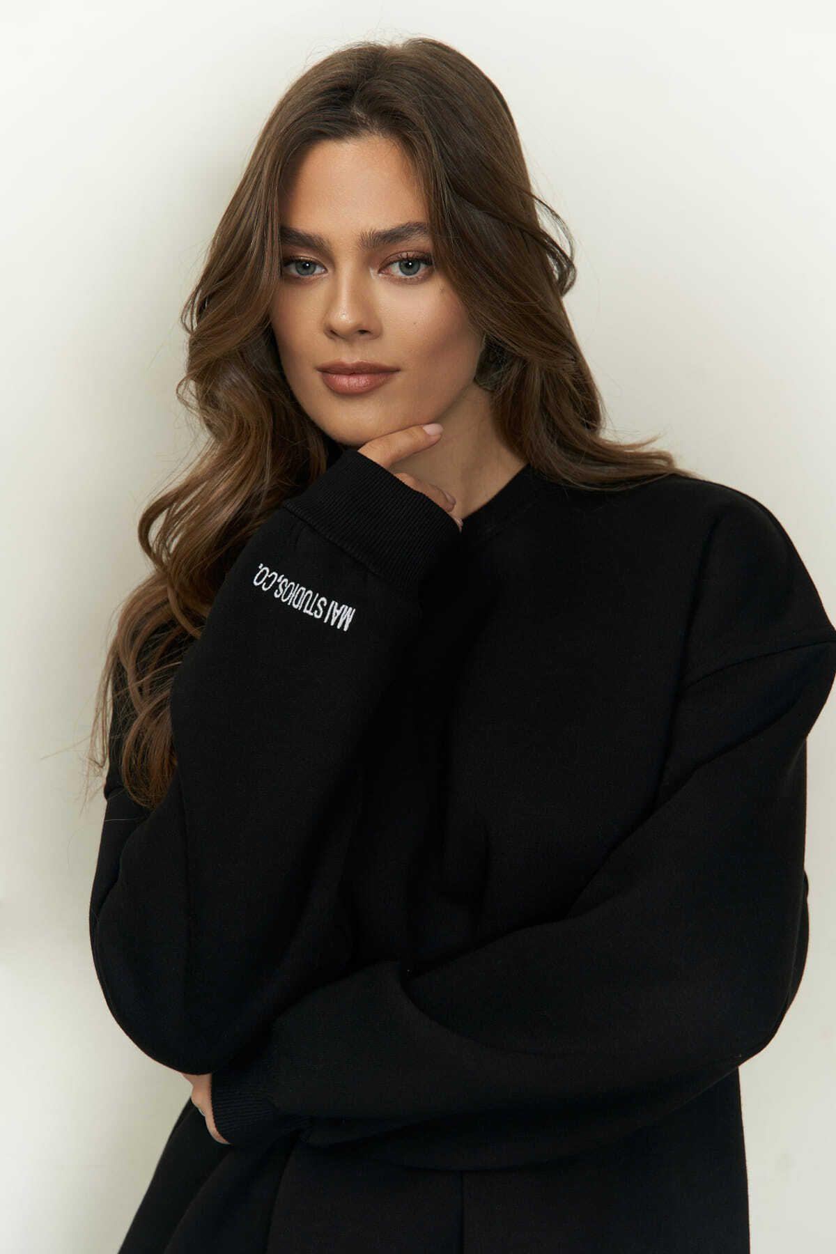 MCLLCTN Maico Black Unisex 0versize Sweatshirt
