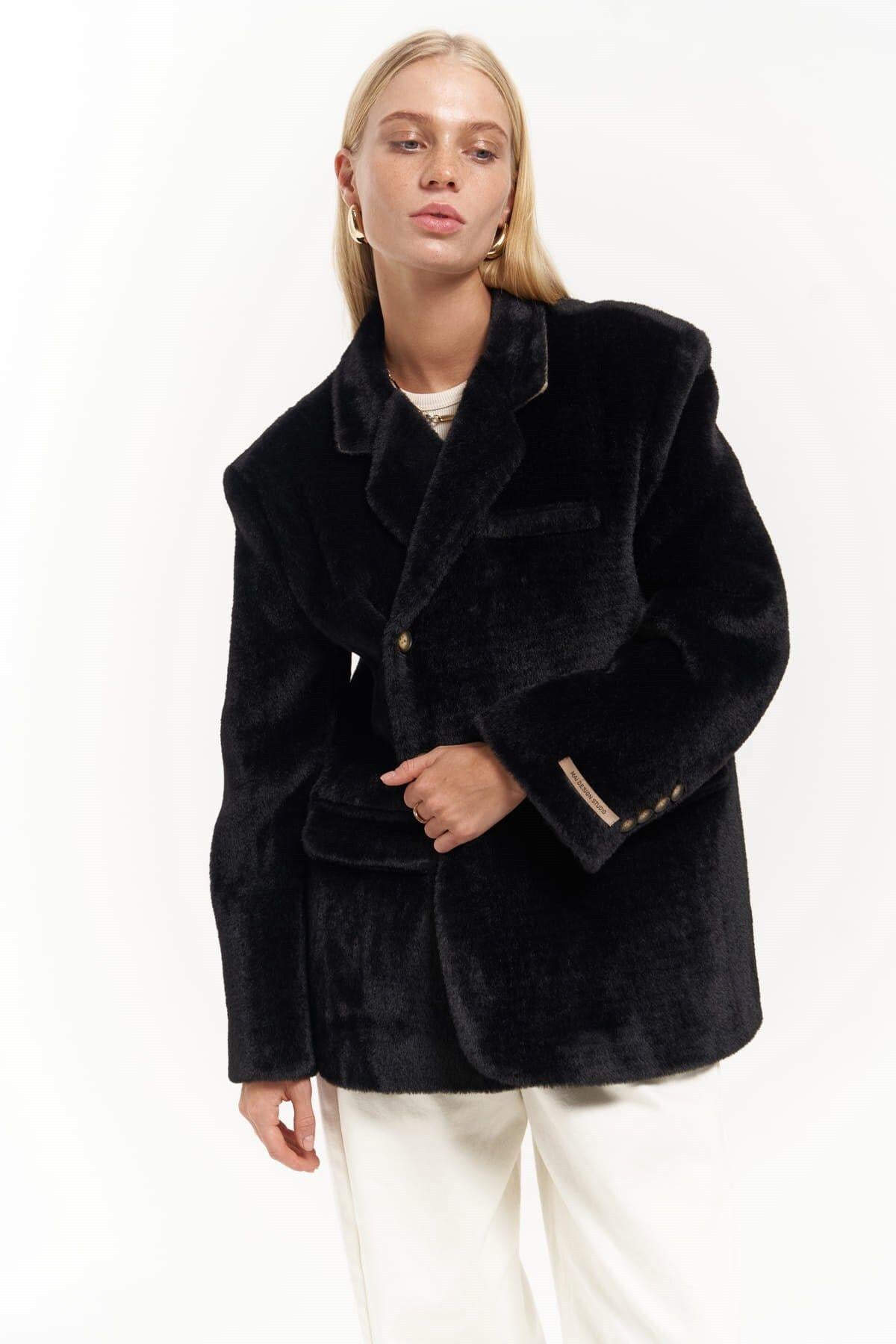 Marisol Black Blazer with Contrast Undercollar