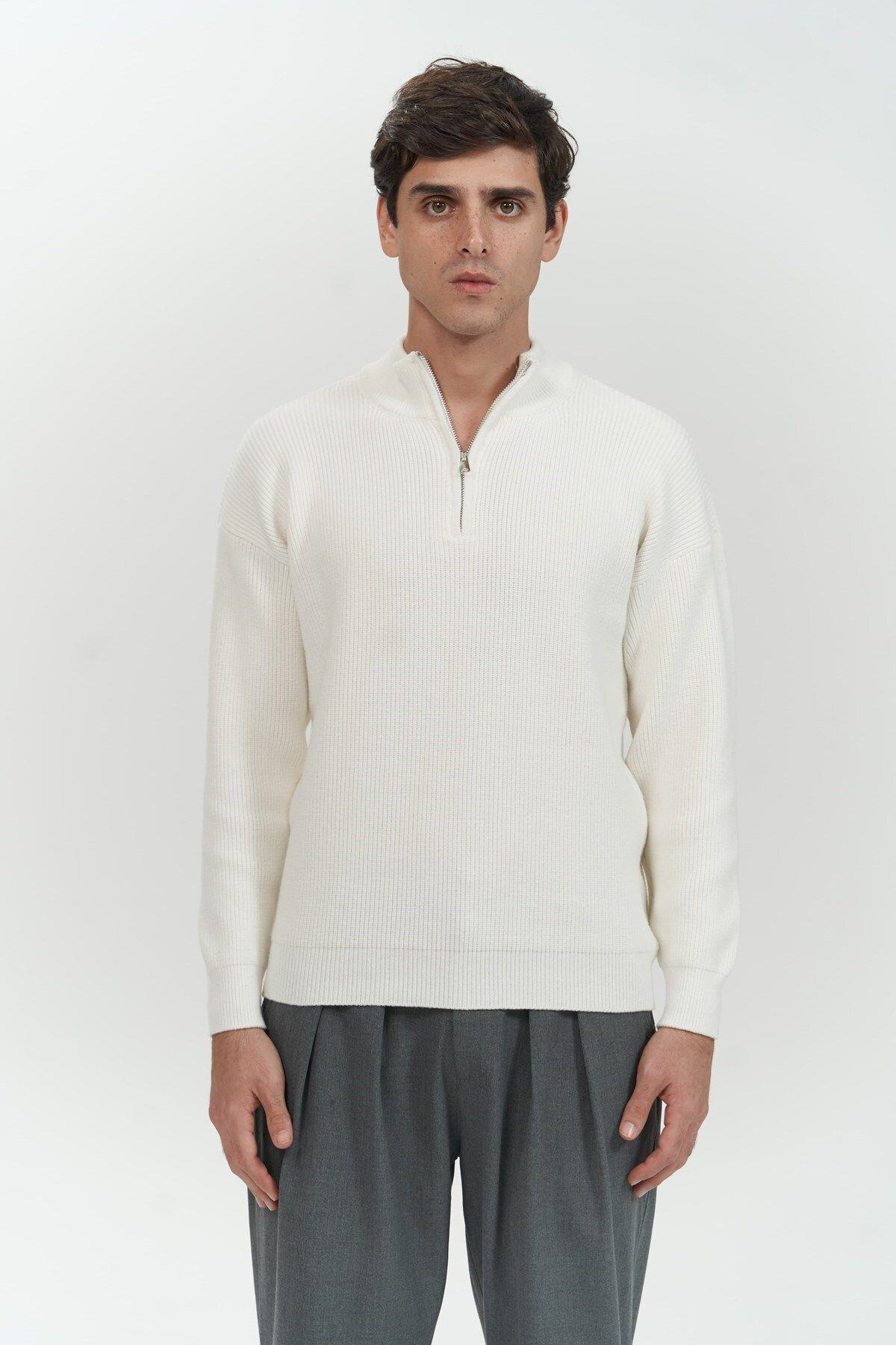 Mathis Men's Turtleneck Ecru Knit Sweater