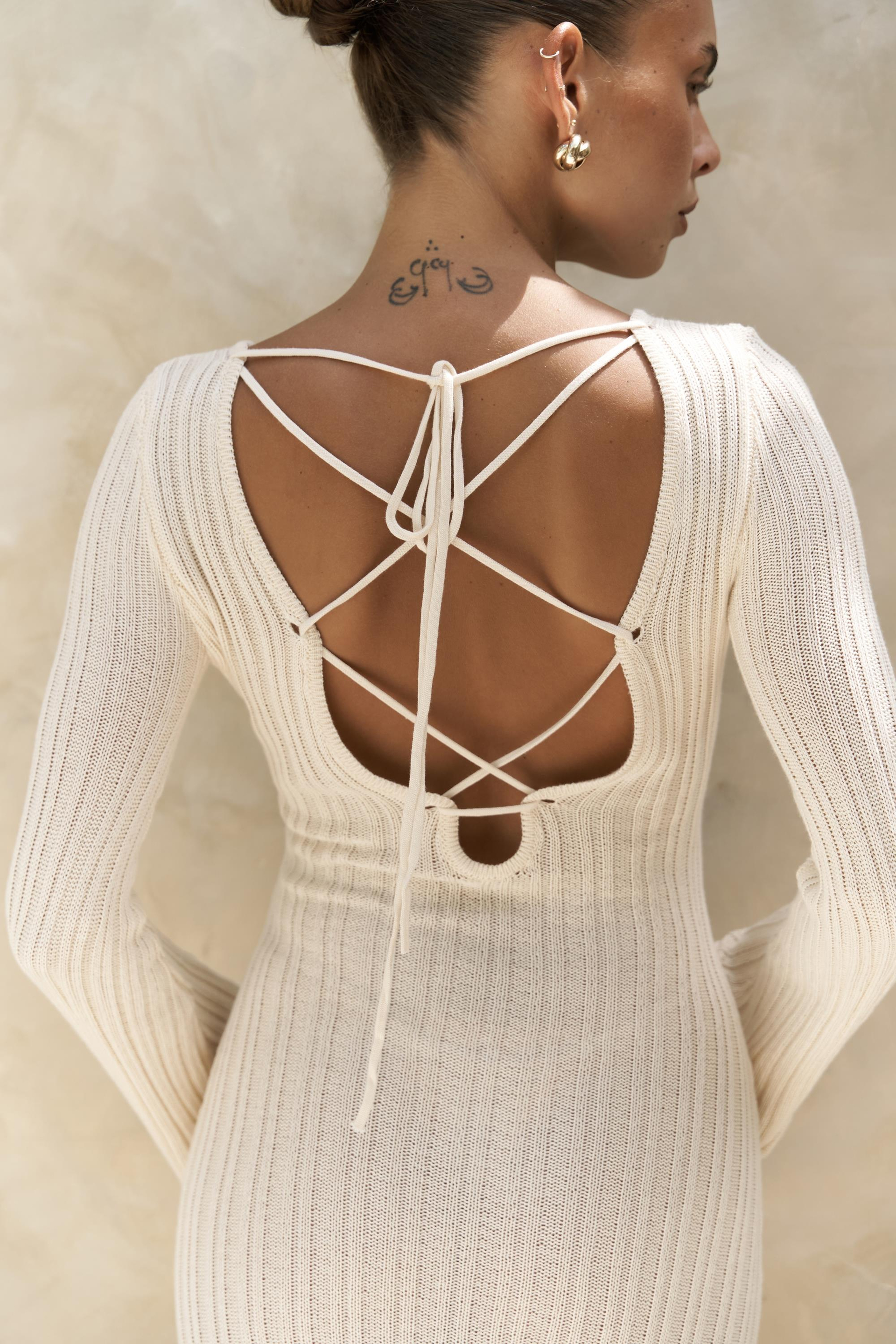 Matias Sırt Dekolteli Ekru Triko Uzun Elbise