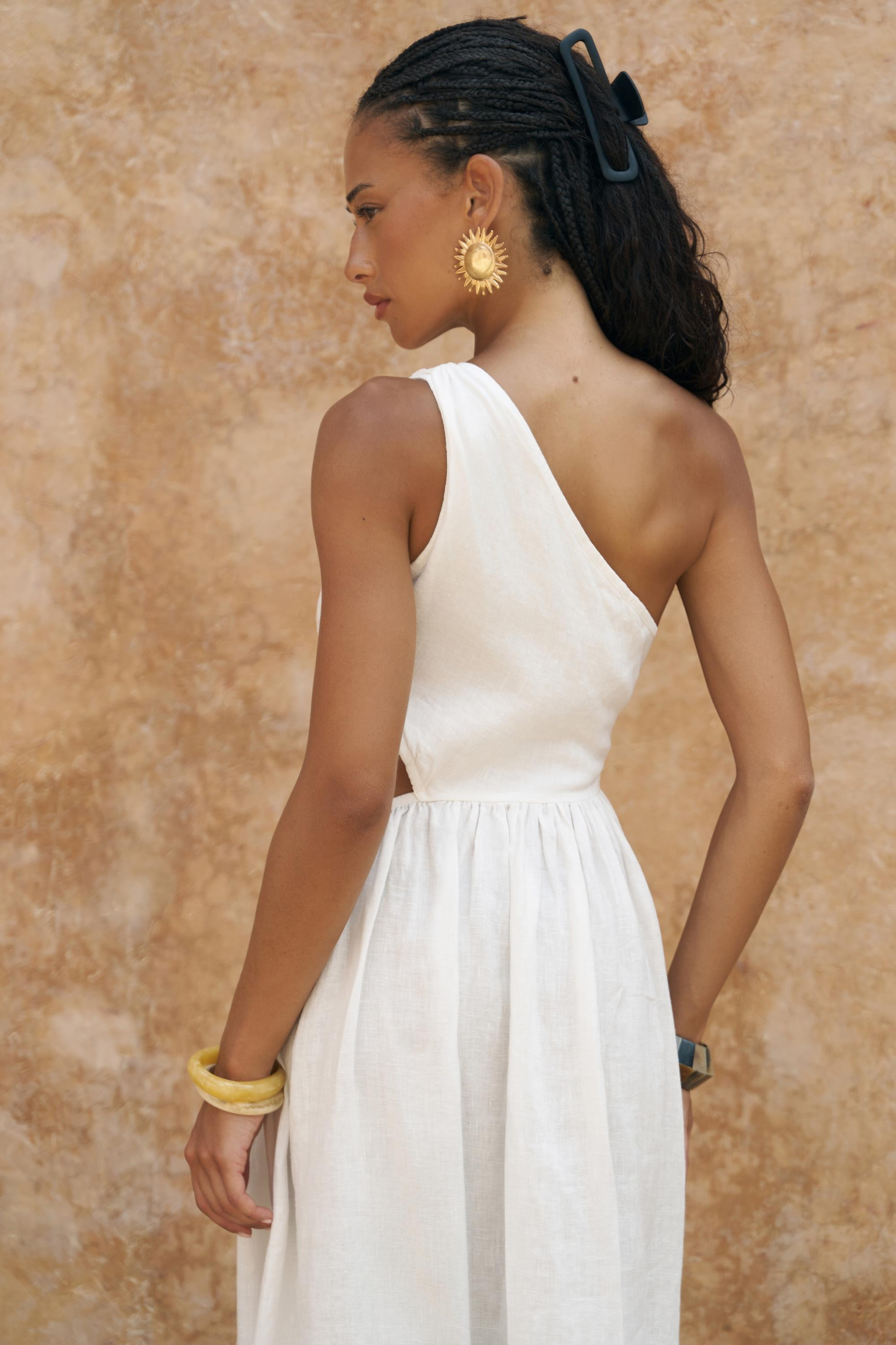 Mharia Asimetrik Detay Beyaz Uzun Keten Elbise