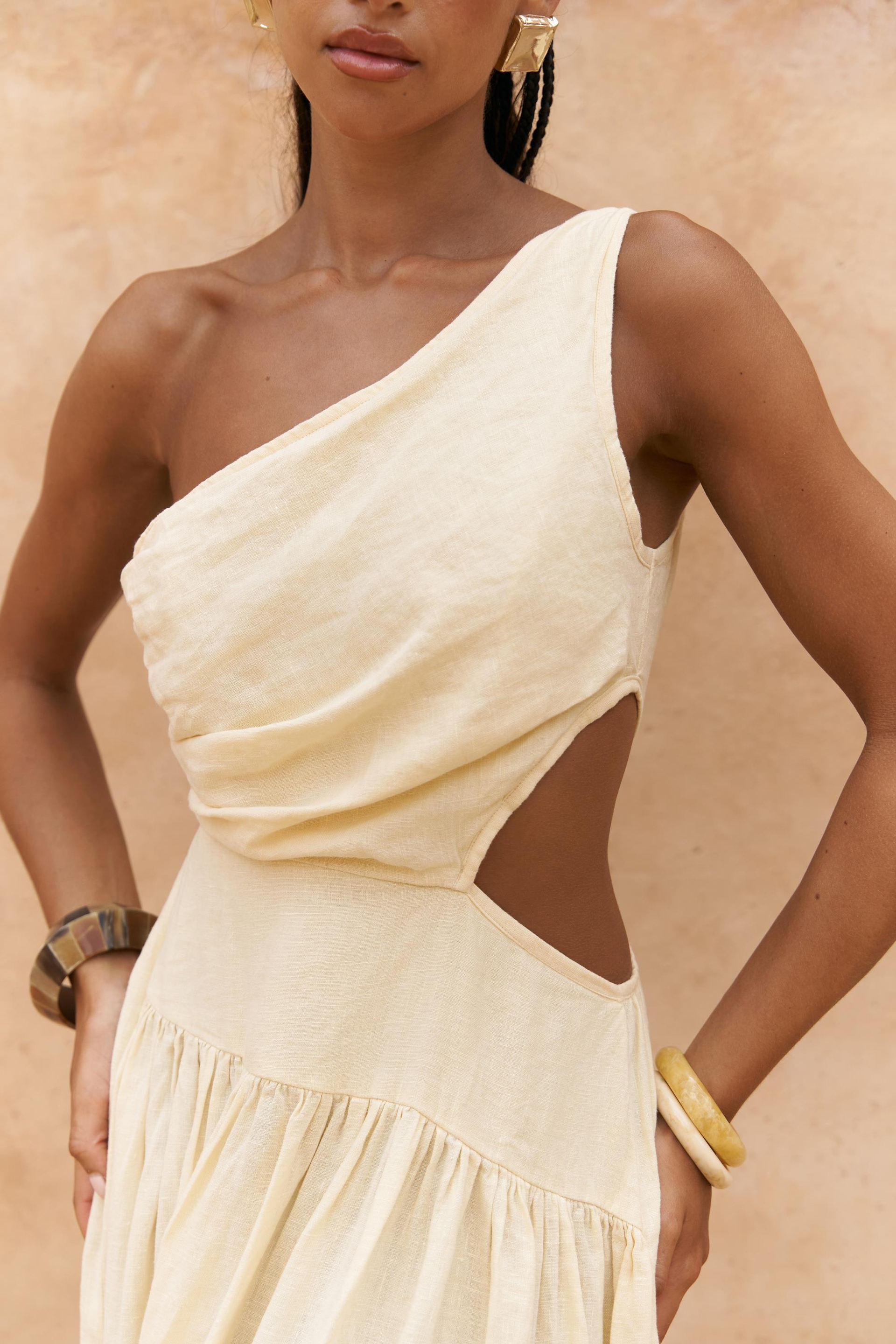 Mharia Asimetrik Detay Sarı Uzun Keten Elbise