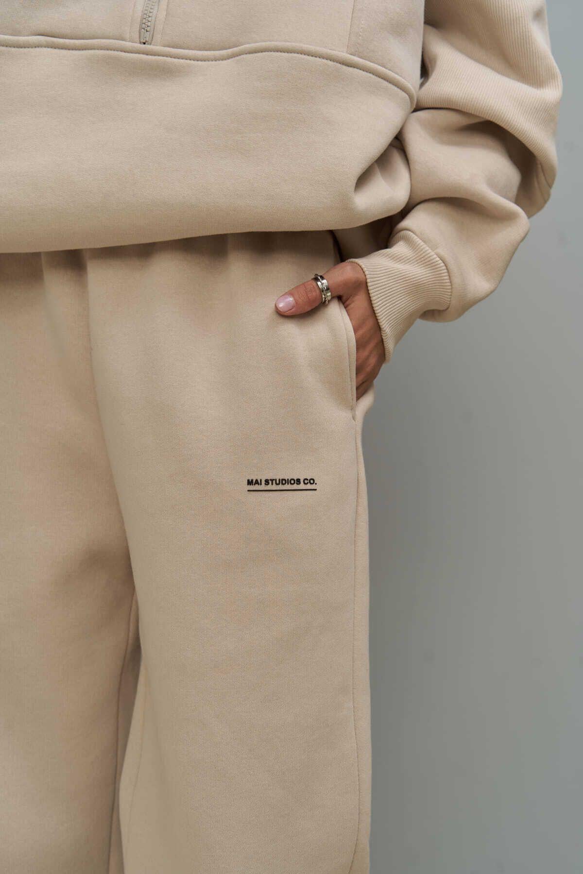 1434 - MCLLCTN Mini Studio Co Bone Oversize Track Suit