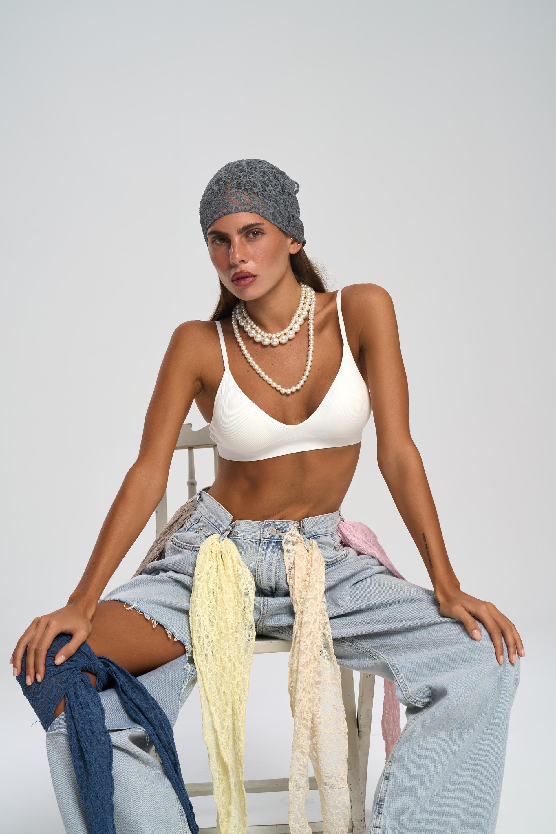 Miray Üçgen Kesim Antrasit Dantel Bandana