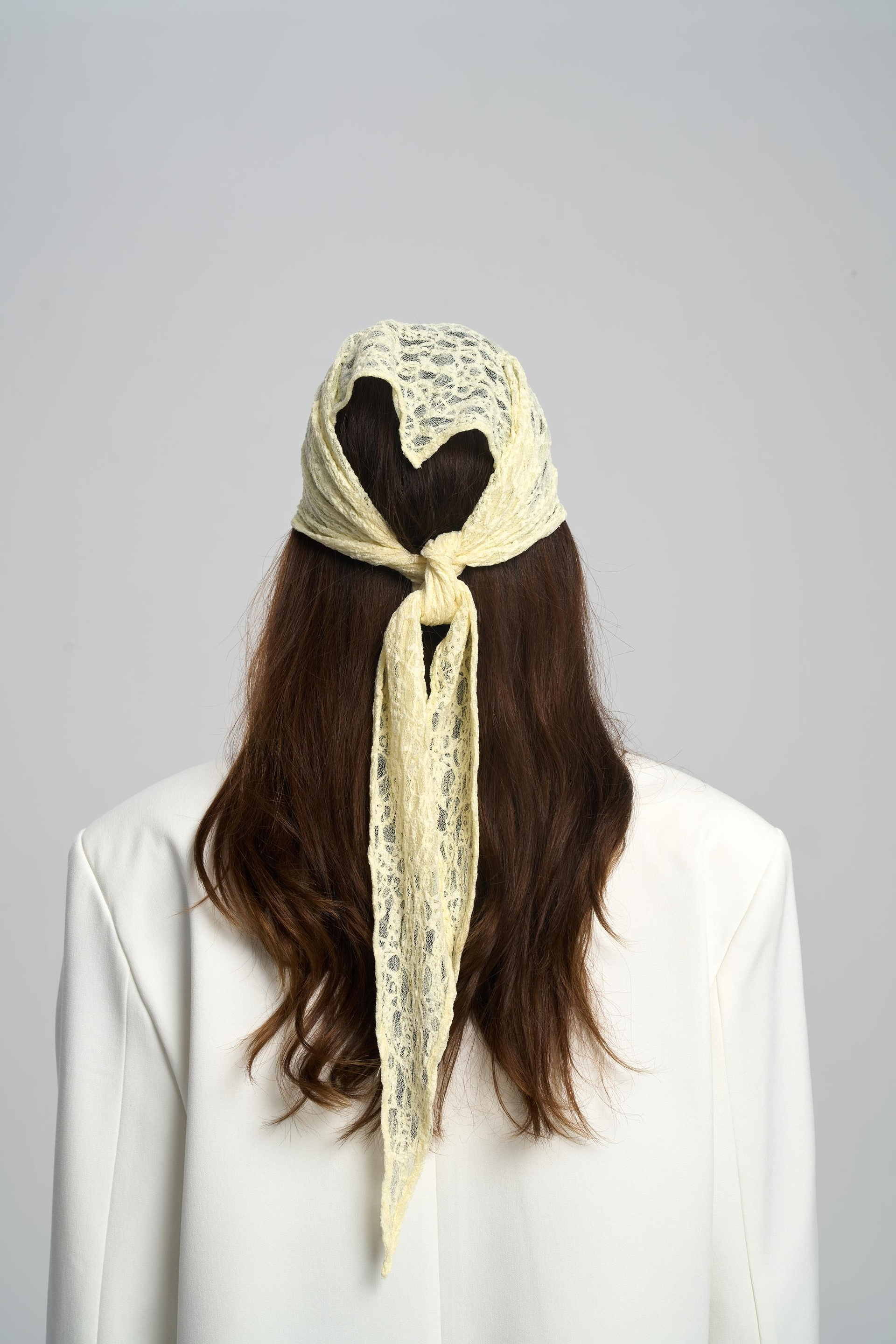 Miray Üçgen Kesim Sarı Dantel Bandana