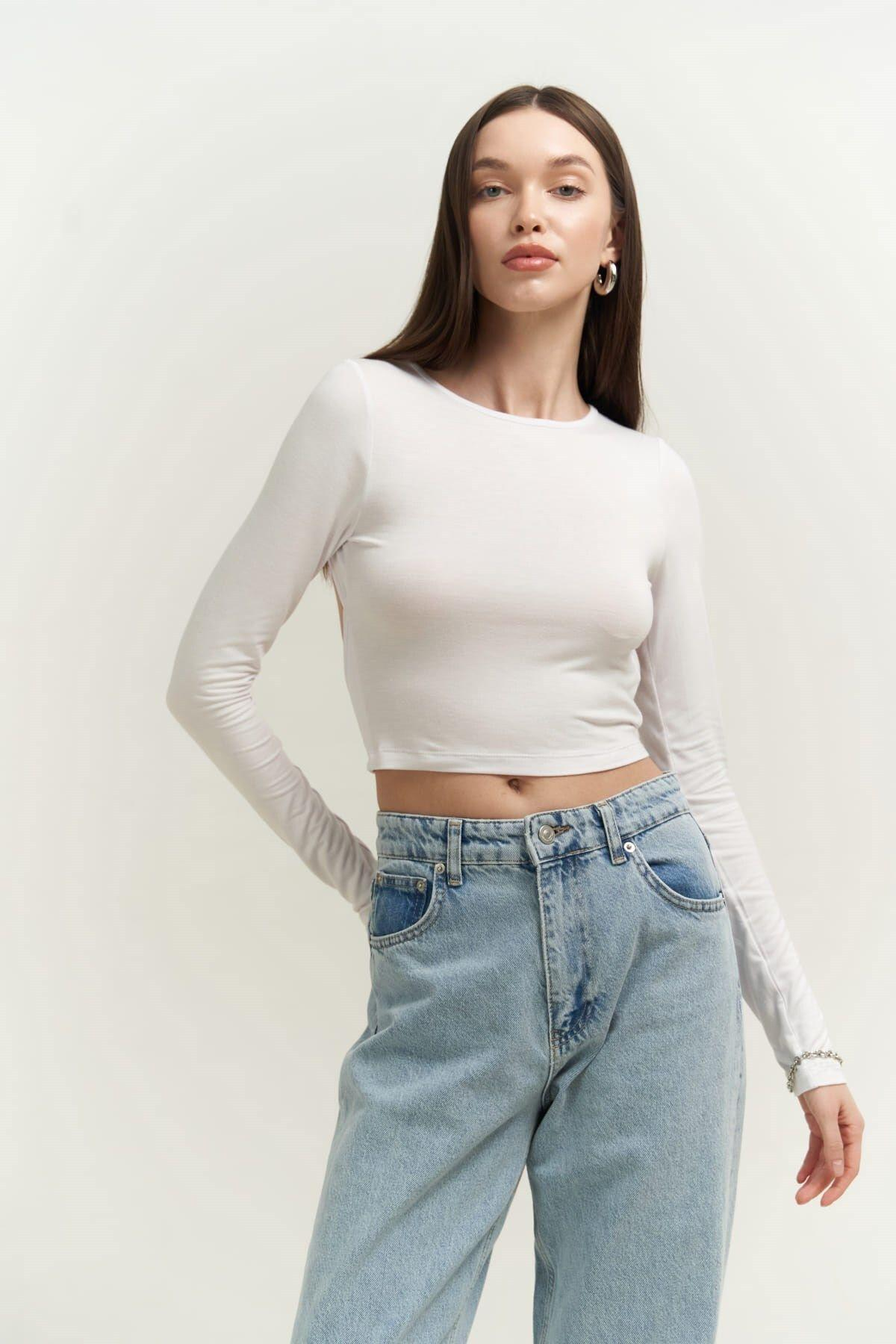 Mita Sırt Dekolteli Beyaz Bluz