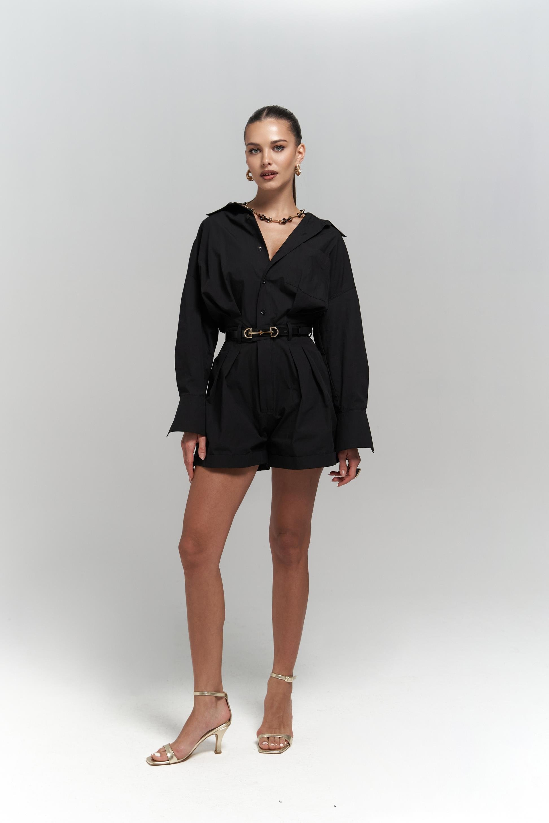 Moaen Kemer Detay Kısa Siyah Tulum