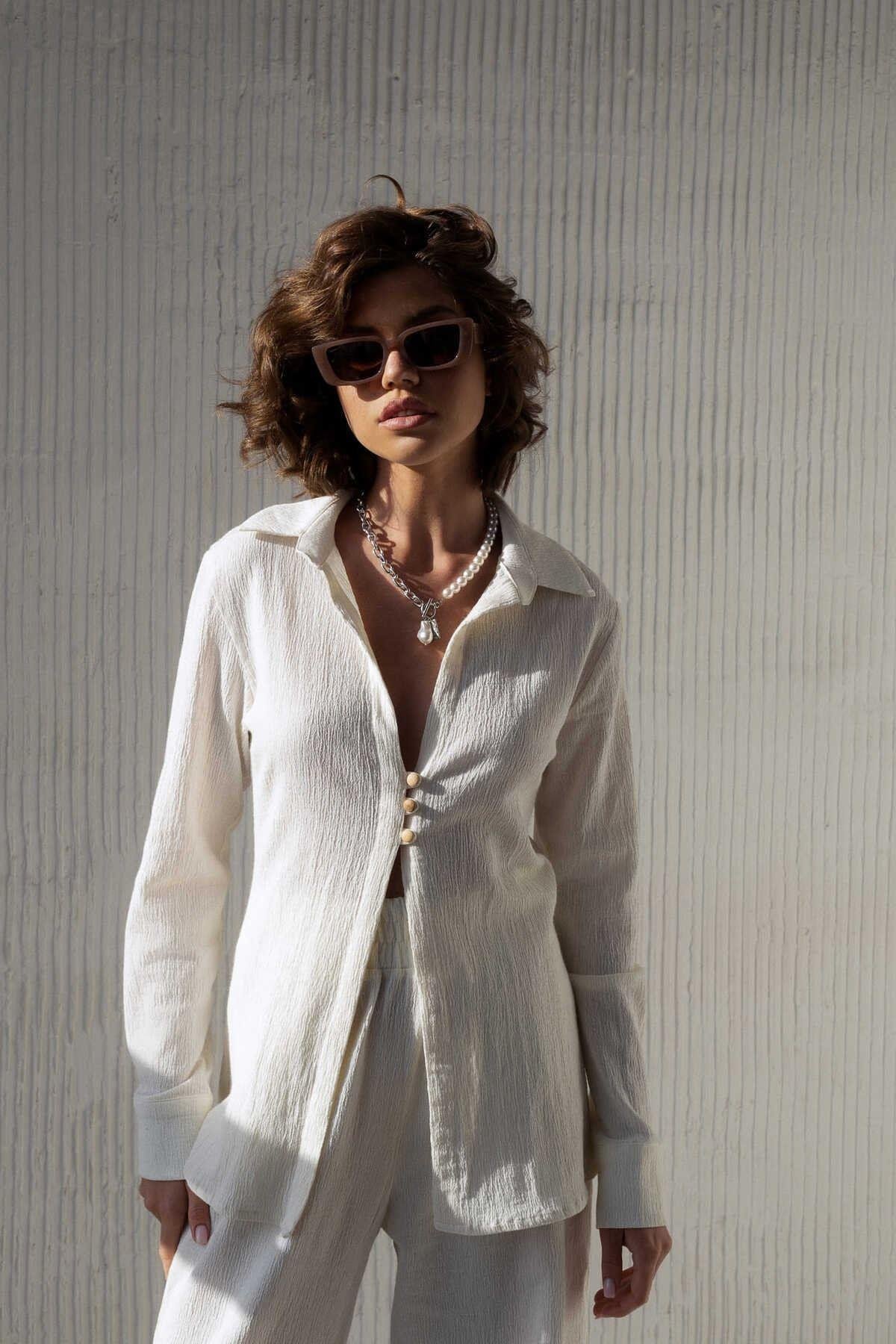 Morrow Ahşap Düğme Detay Ekru Gömlek