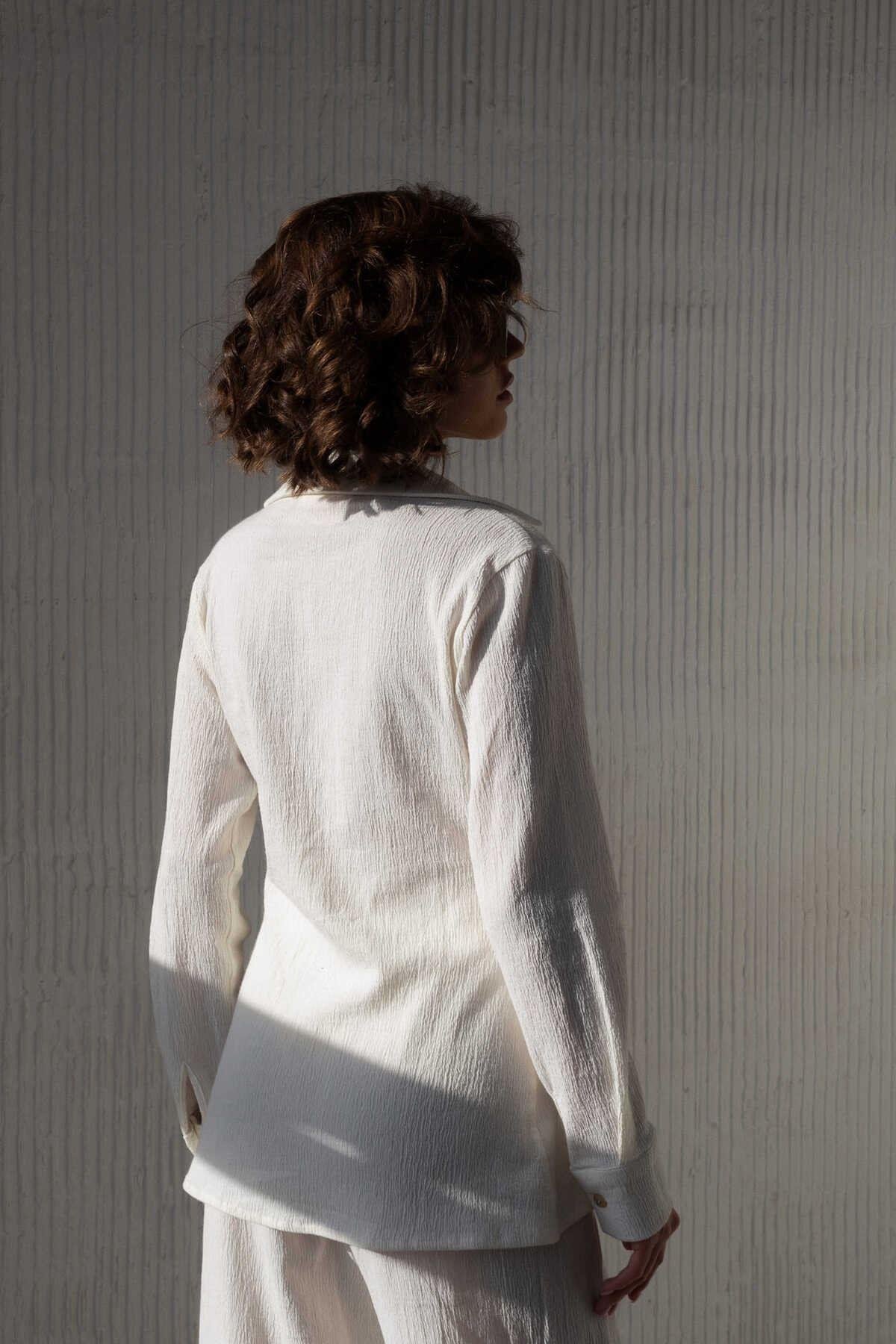 Morrow Ahşap Düğme Detay Ekru Gömlek