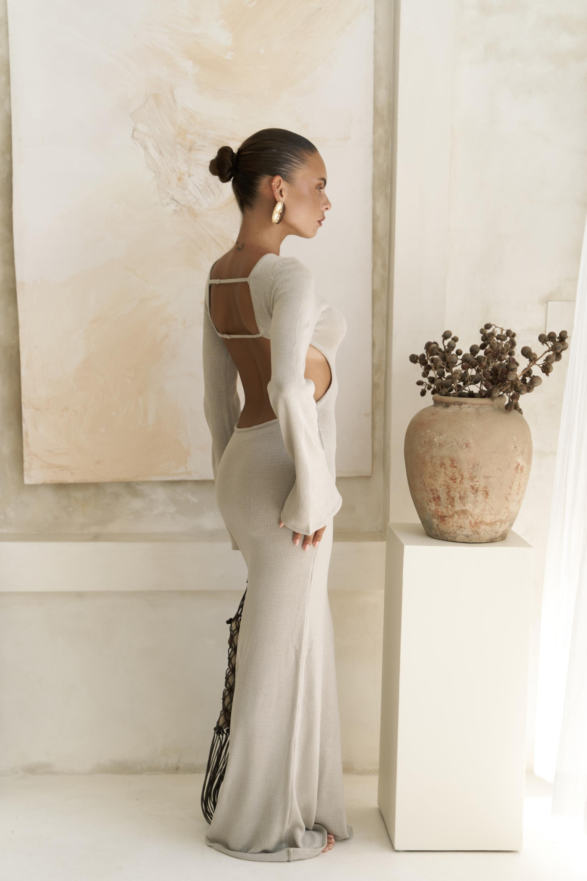 Nadias Pencere Detay Taş Triko Uzun Elbise