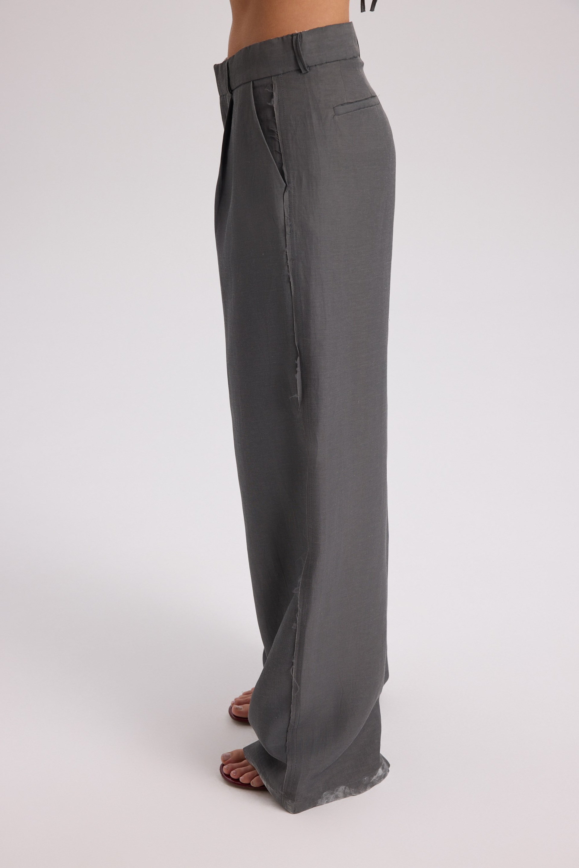 Nagmetah Back Cut-Out Charcoal Vest Pants Set