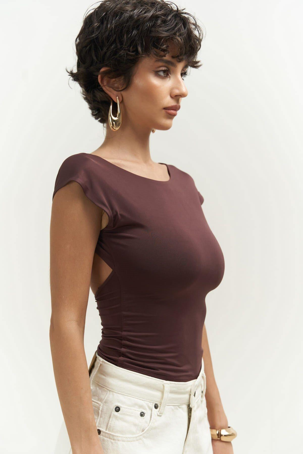 Nives Open Back Brown Crop