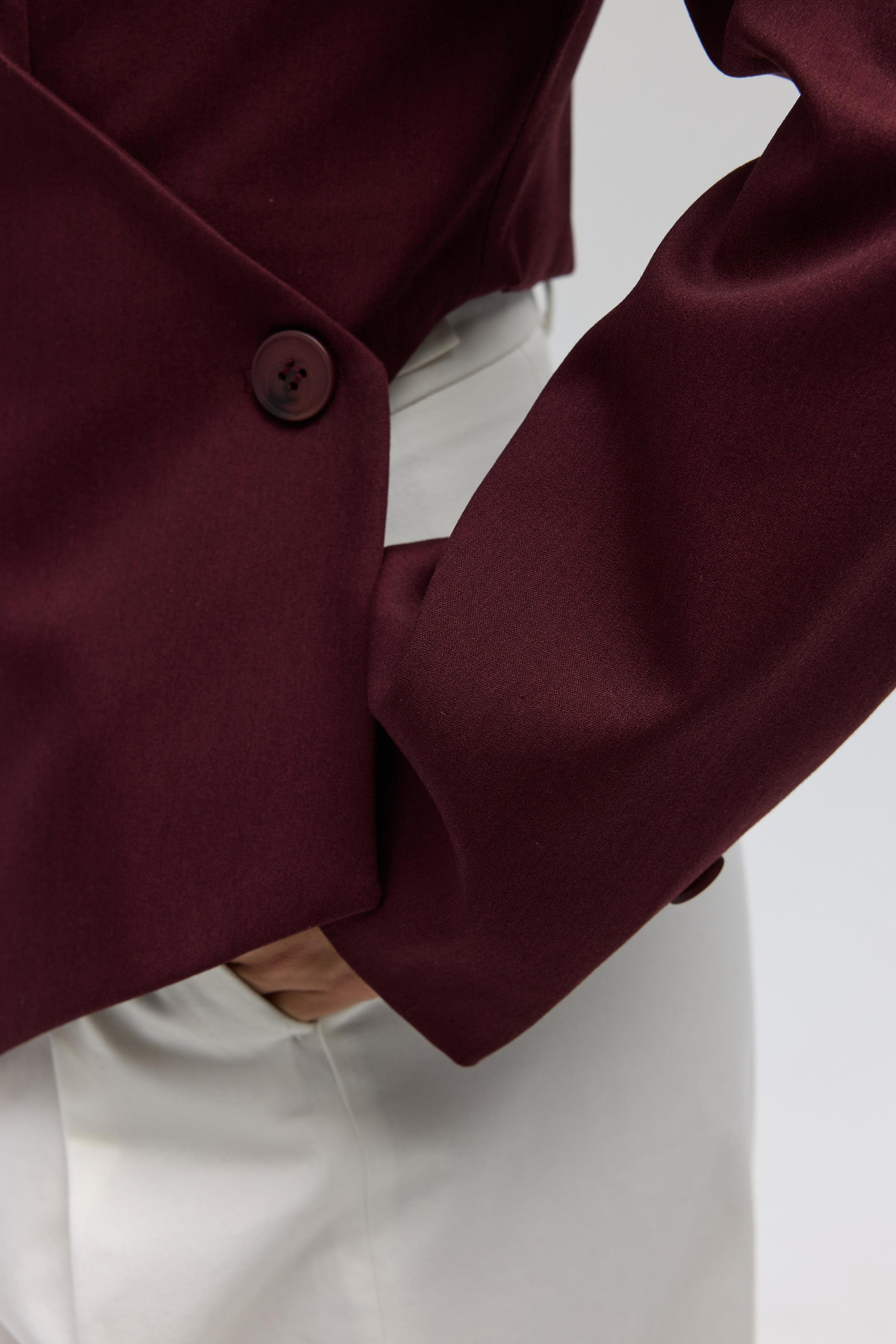 Norbury Triangle Detail Burgundy Blazer