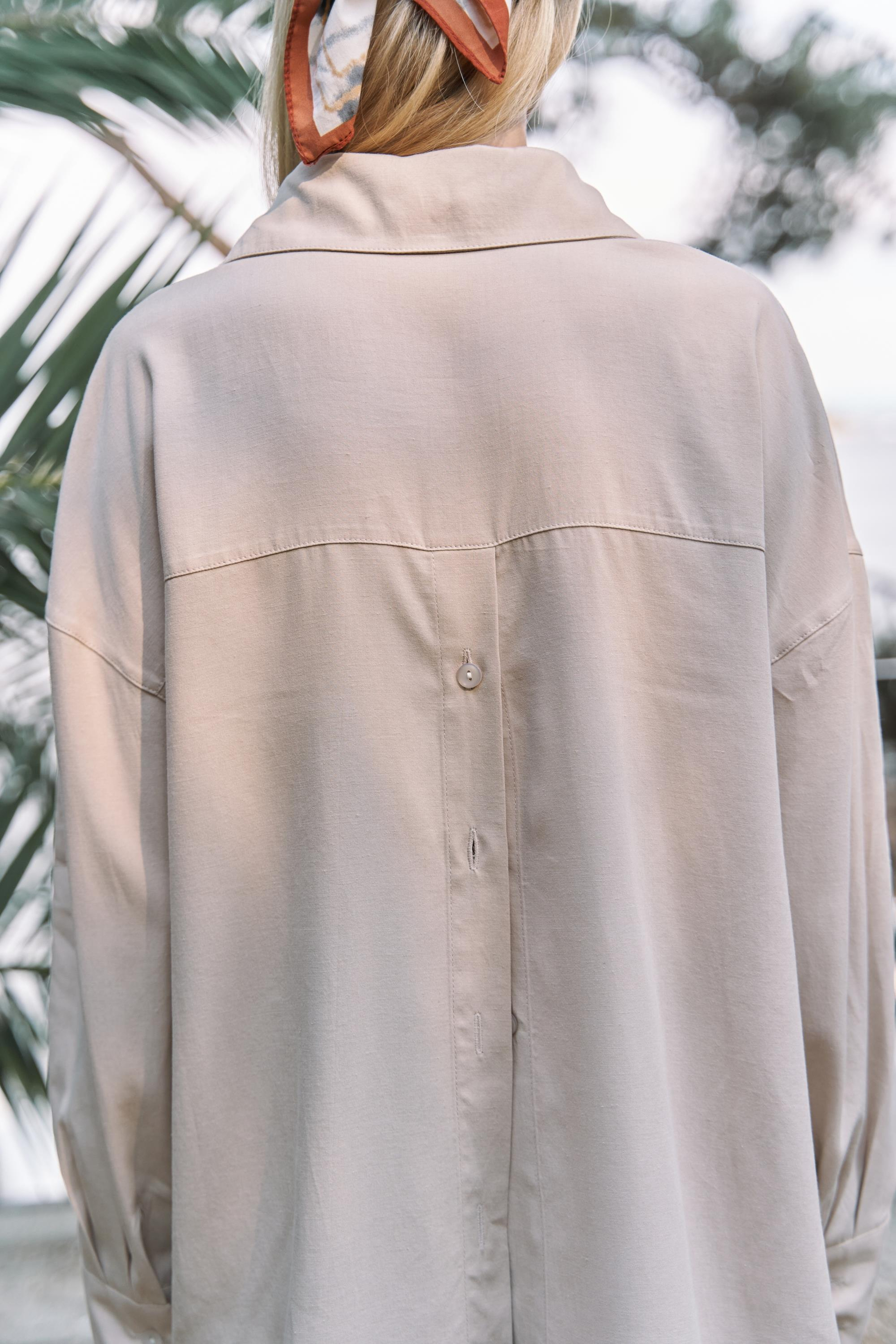 Nunzia Arka Detaylı Bej Oversize Gömlek Pantolon Takım