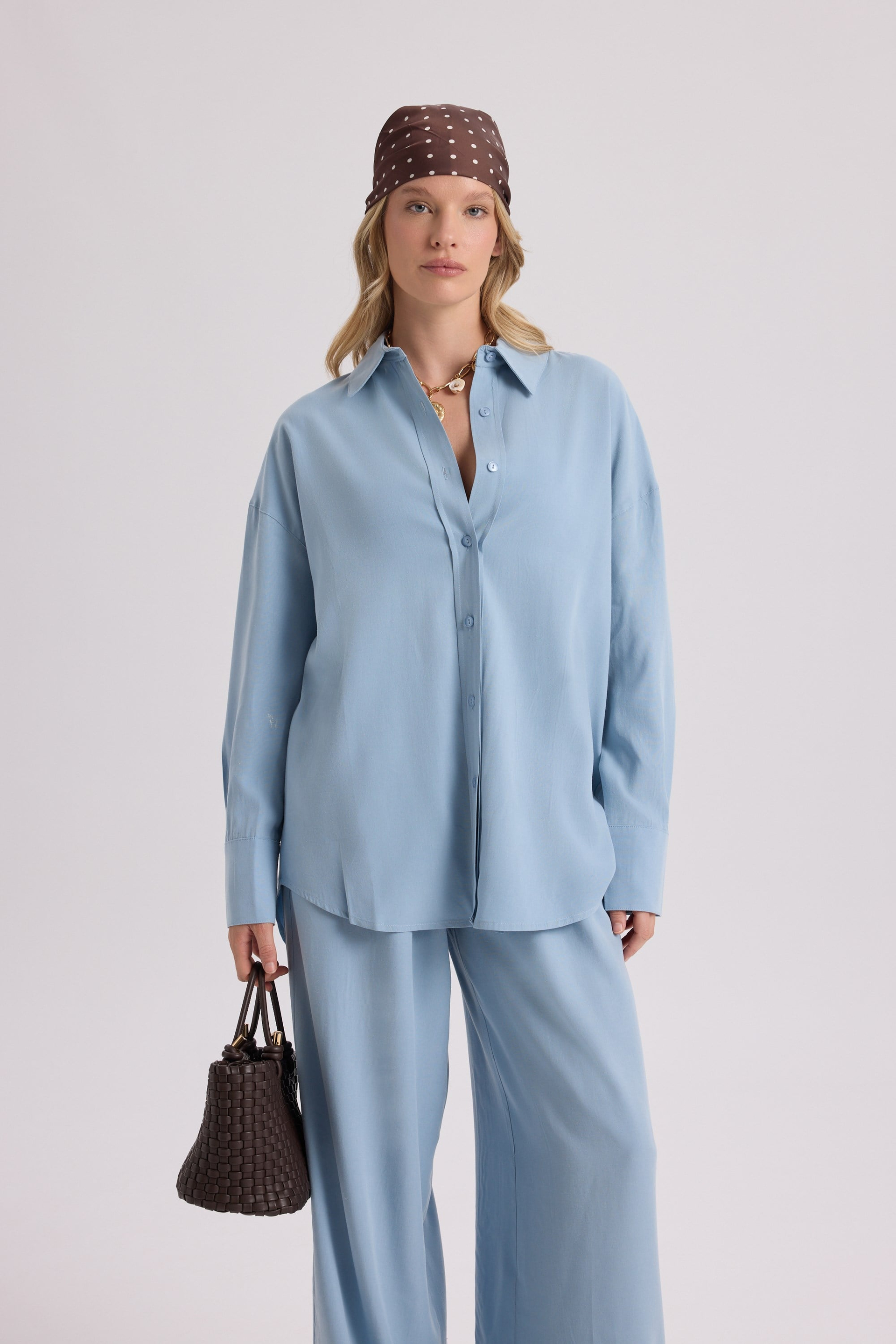 Nunzia Back Detail Blue Oversized Shirt Pants Set