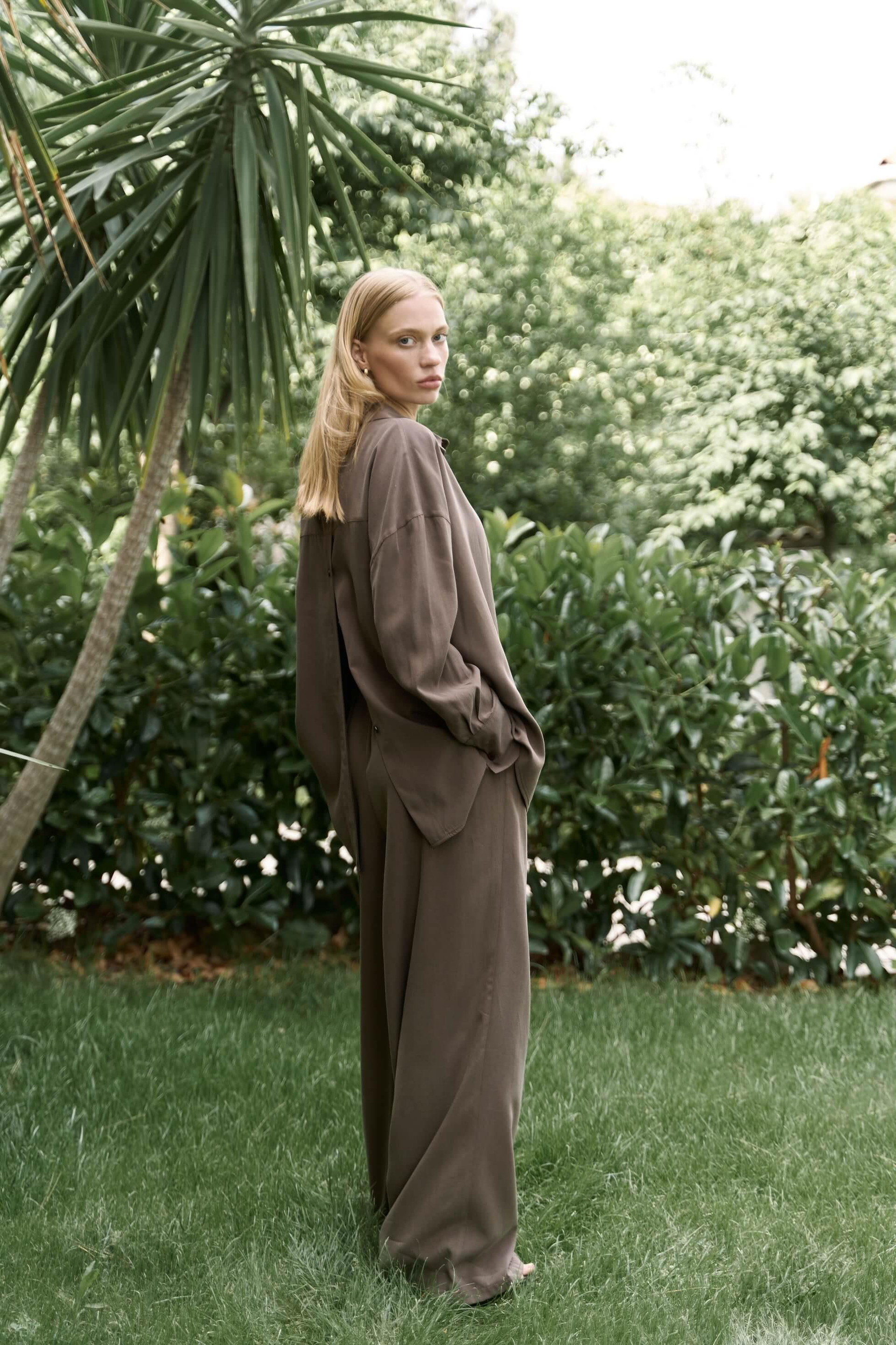 Nunzia Arka Detaylı Soft Kahve Oversize Gömlek Pantolon Takım