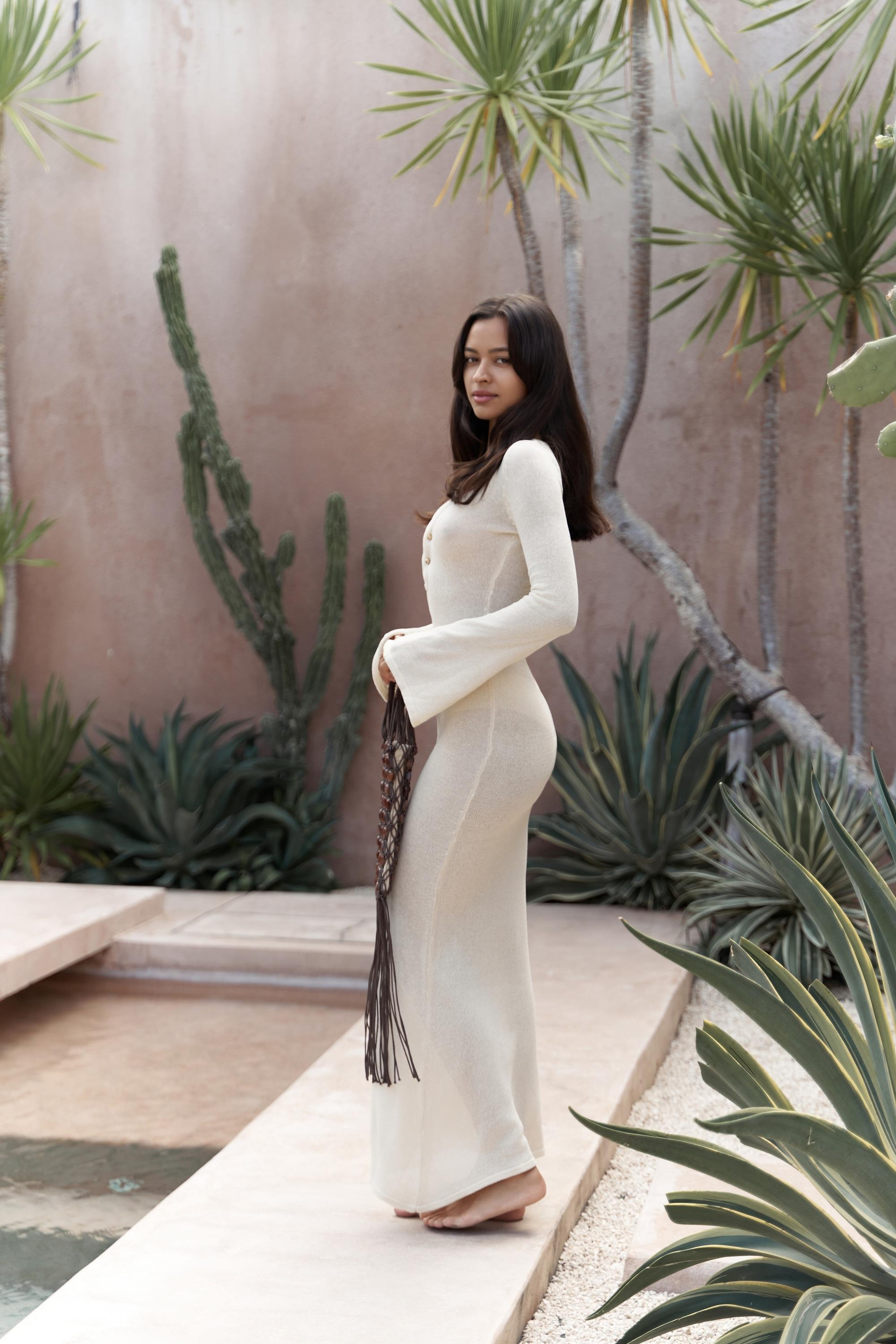 Ortensia Metal Detay Bej Uzun Triko Elbise